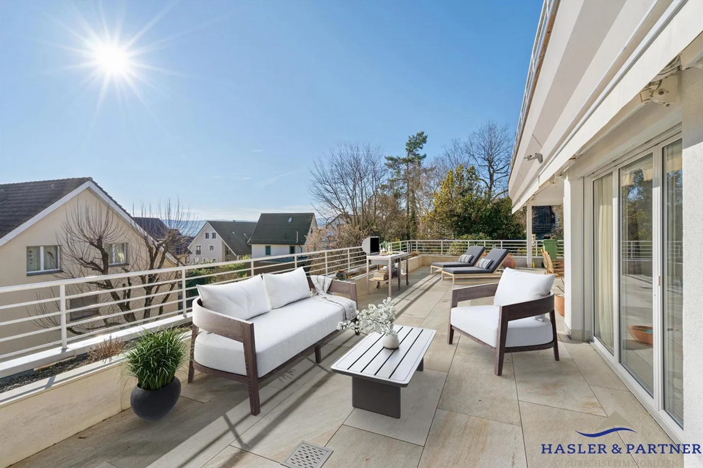 Appartement en terrasse de 5½ pièces sur Haslenbach – Uetikon am See - Photo 1 sur 5