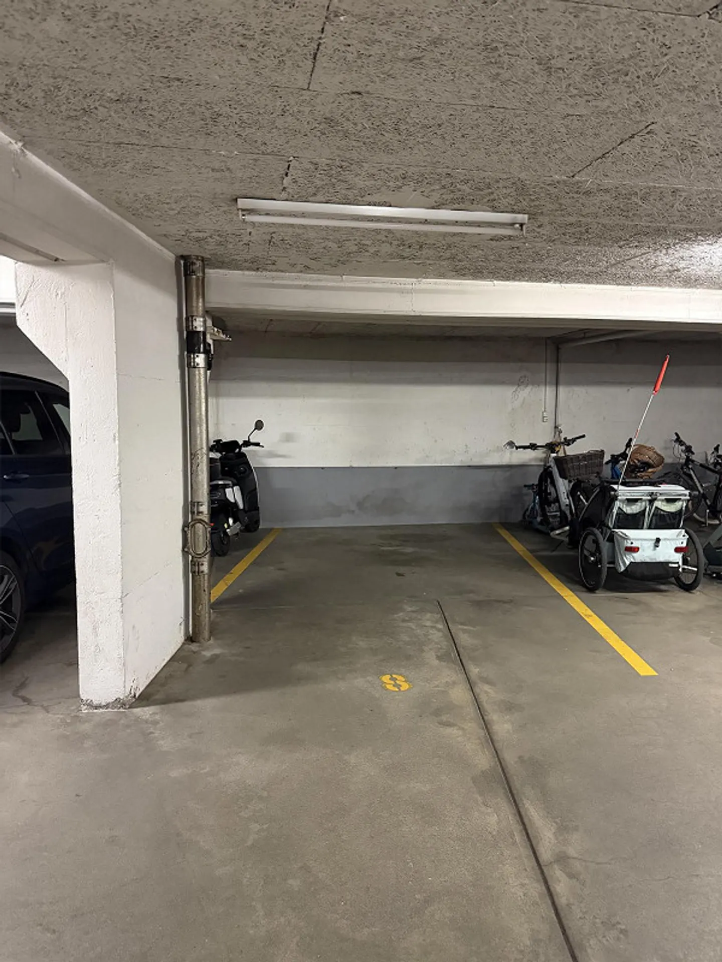 Parkplatz Nähe Allmend - Foto 1 von 3