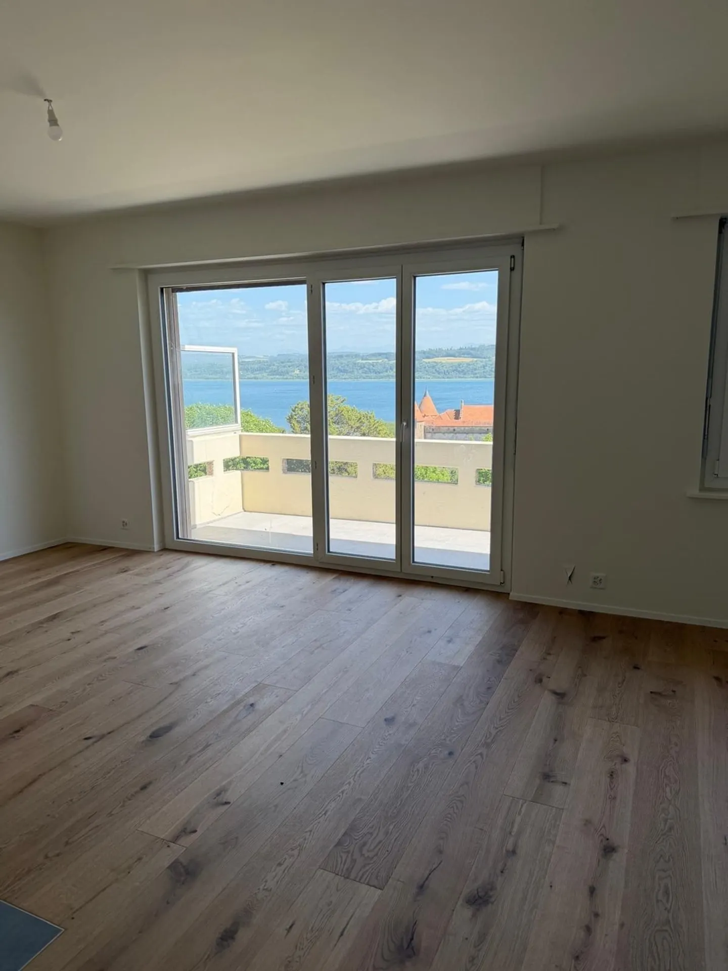 Duplex-Wohnung - 6,5 Zimmer Grandson - Foto 3 von 8