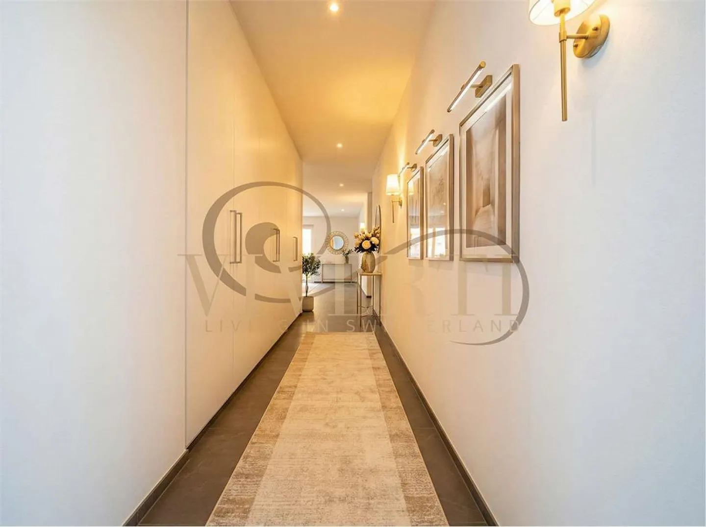 APPARTAMENTO 3.5 STANZE QUASI NUOVO CON GIARDINO PRIVATO A LUMINO - Foto 5 di 12