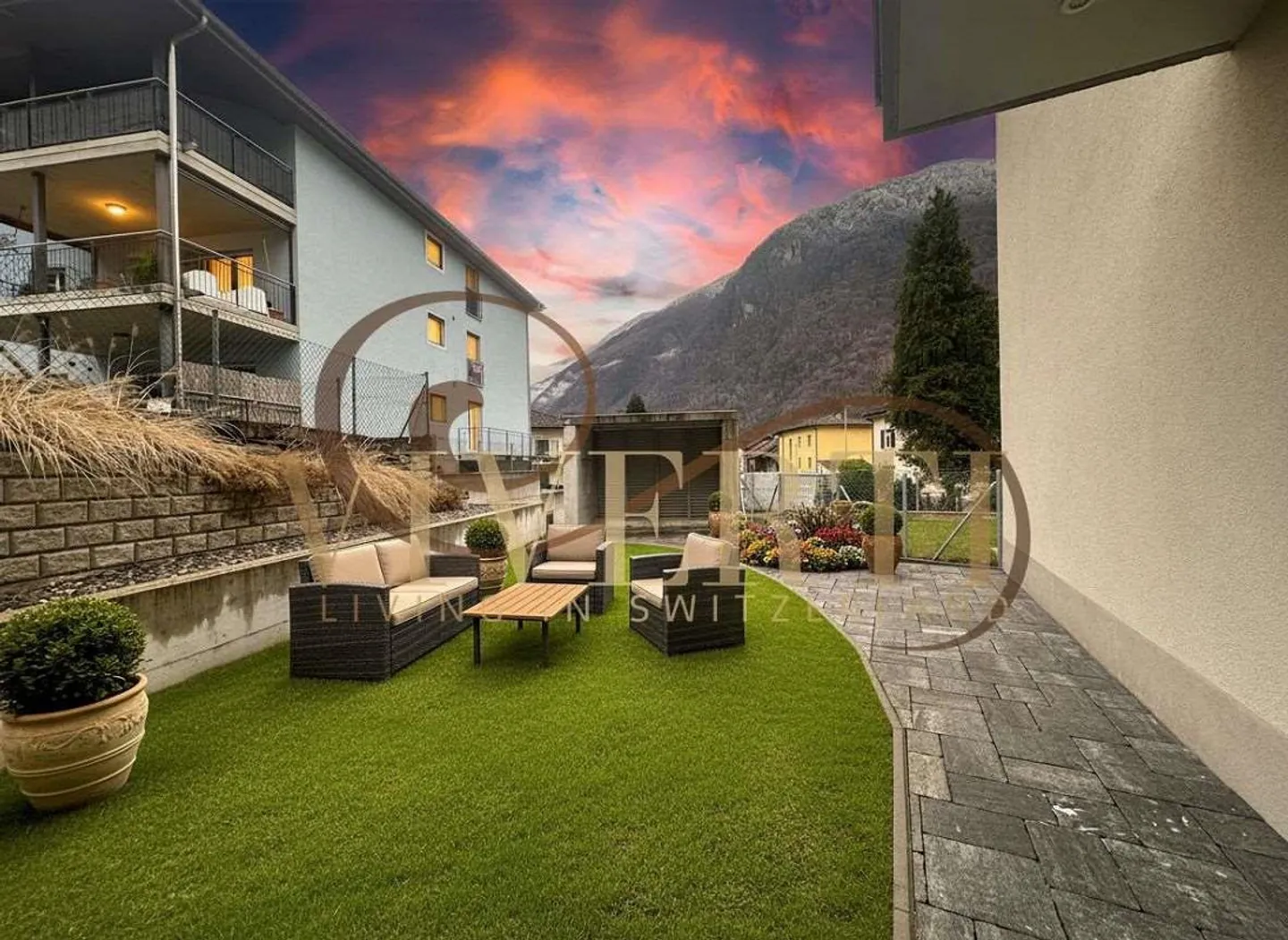 APPARTAMENTO 3.5 STANZE QUASI NUOVO CON GIARDINO PRIVATO A LUMINO - Foto 12 di 12