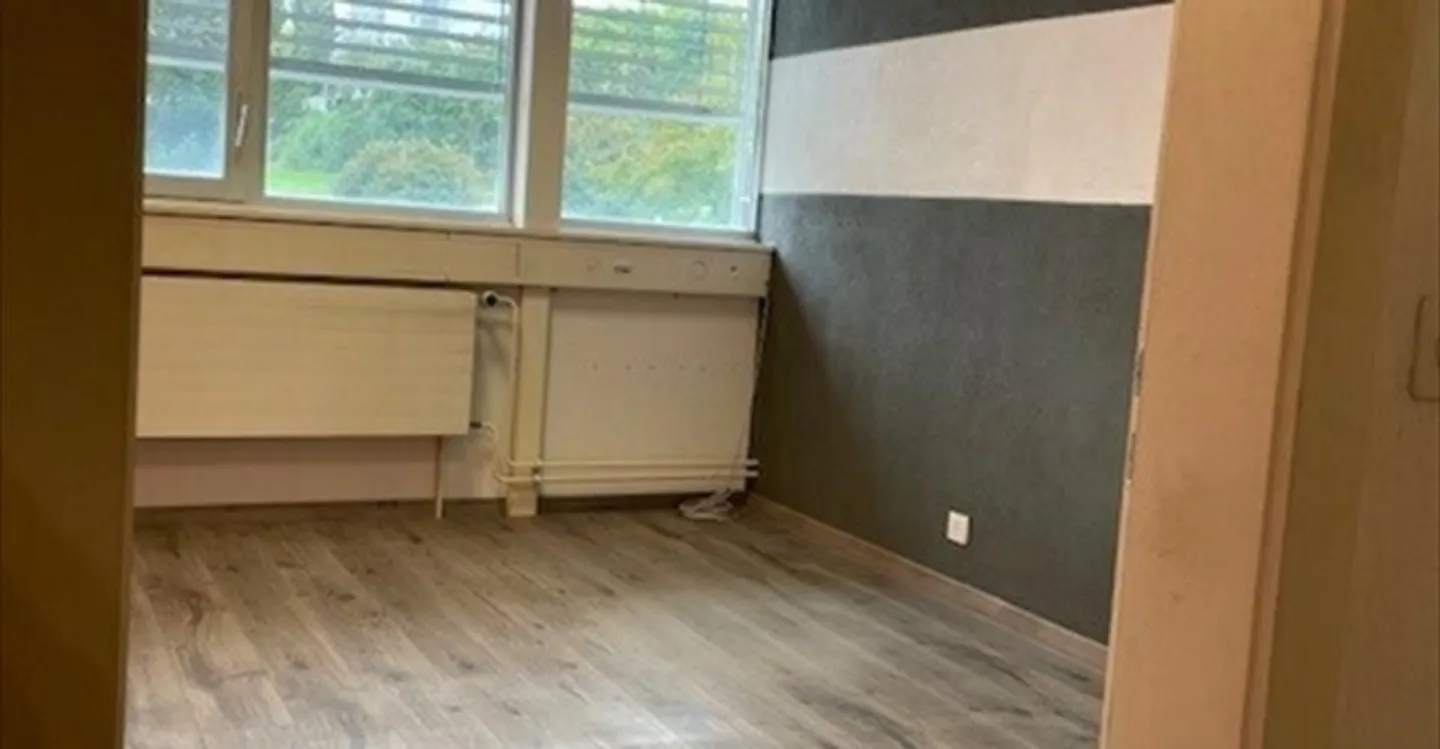 «Bureau» - Photo 6 sur 13