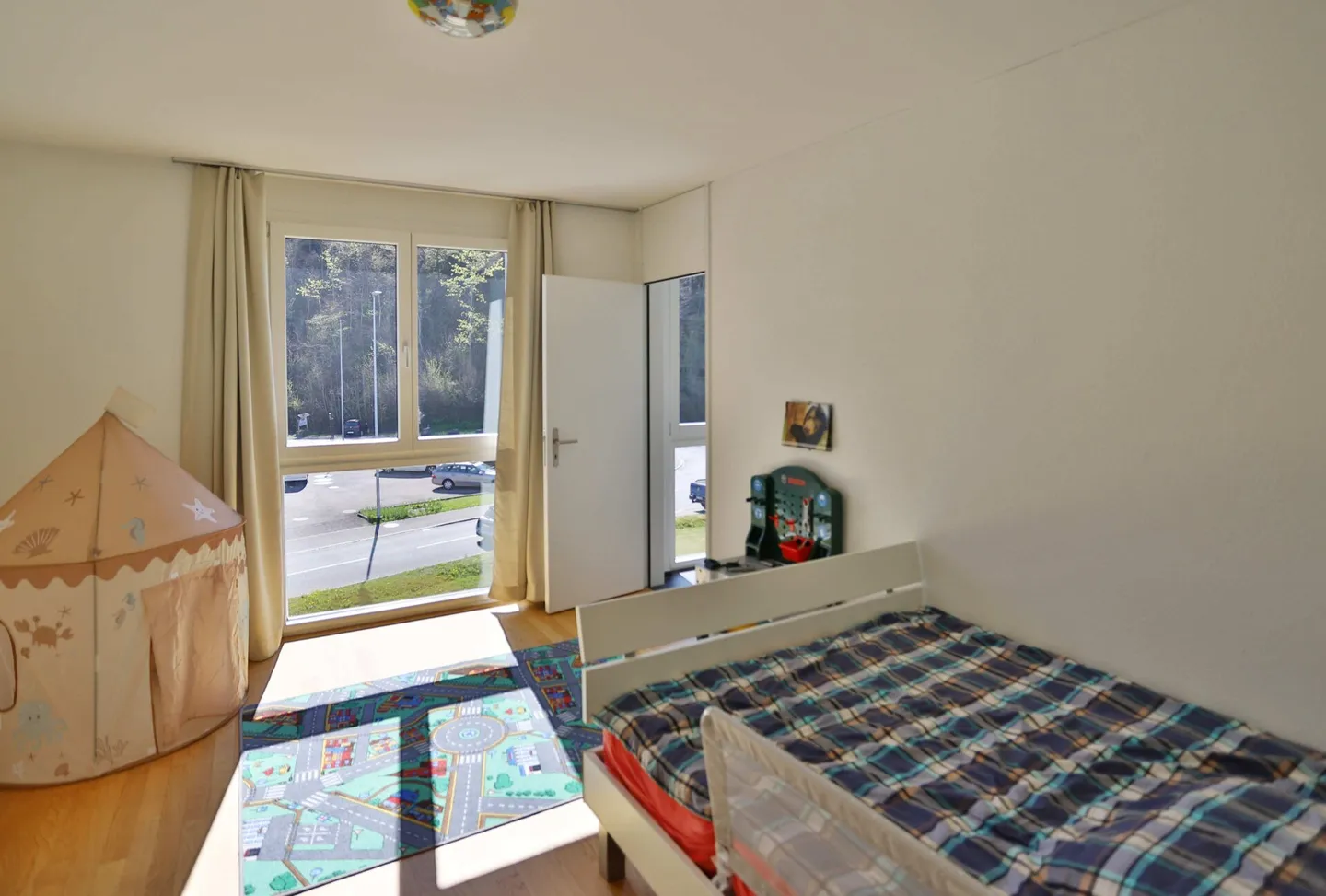 Geräumige Wohnung mit Balkon - Foto 5 von 8