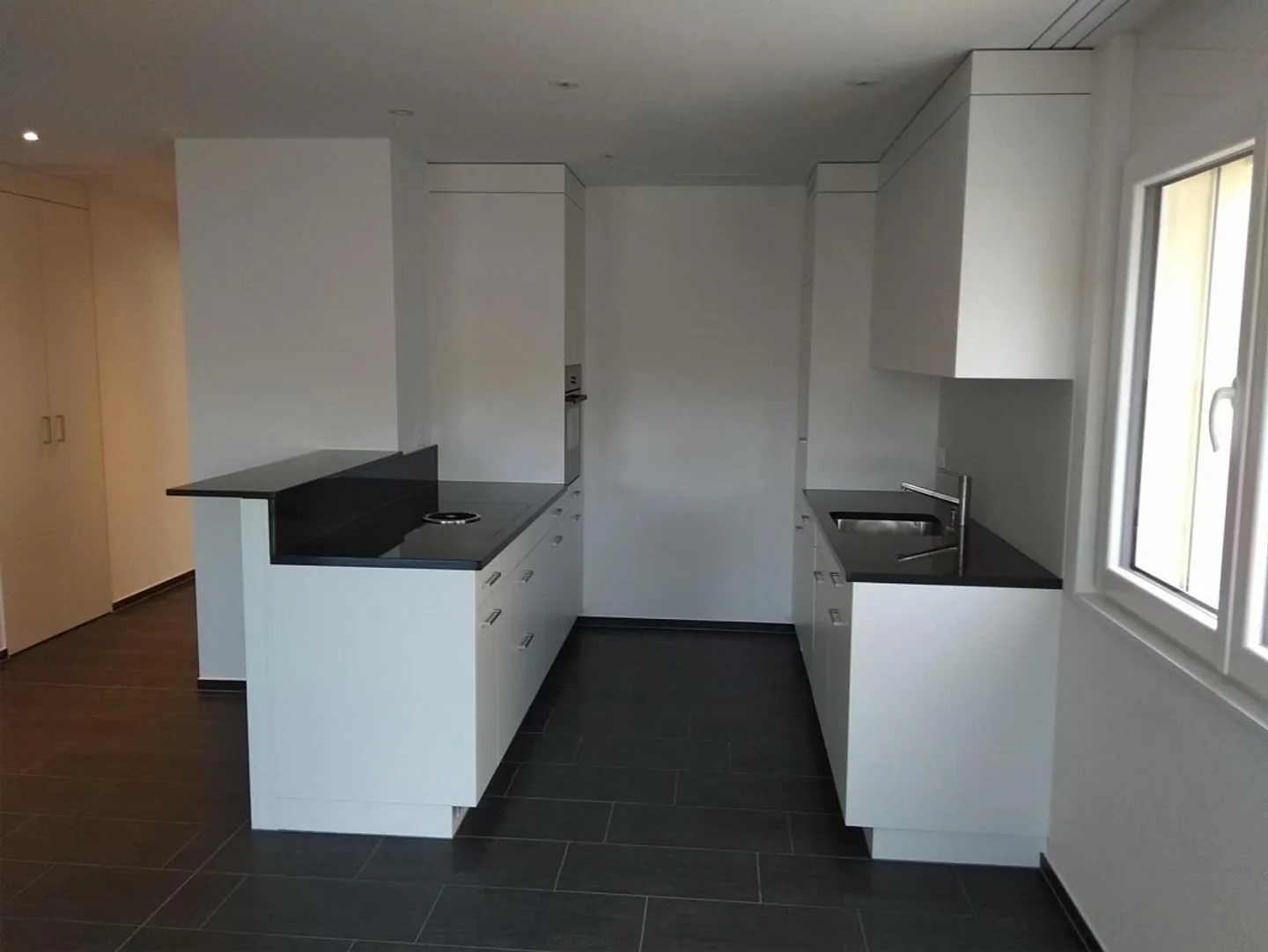 Appartement moderne de 2,5 pièces avec grand balcon à Eschenbach - disponible immédiatement - Photo 8 sur 8
