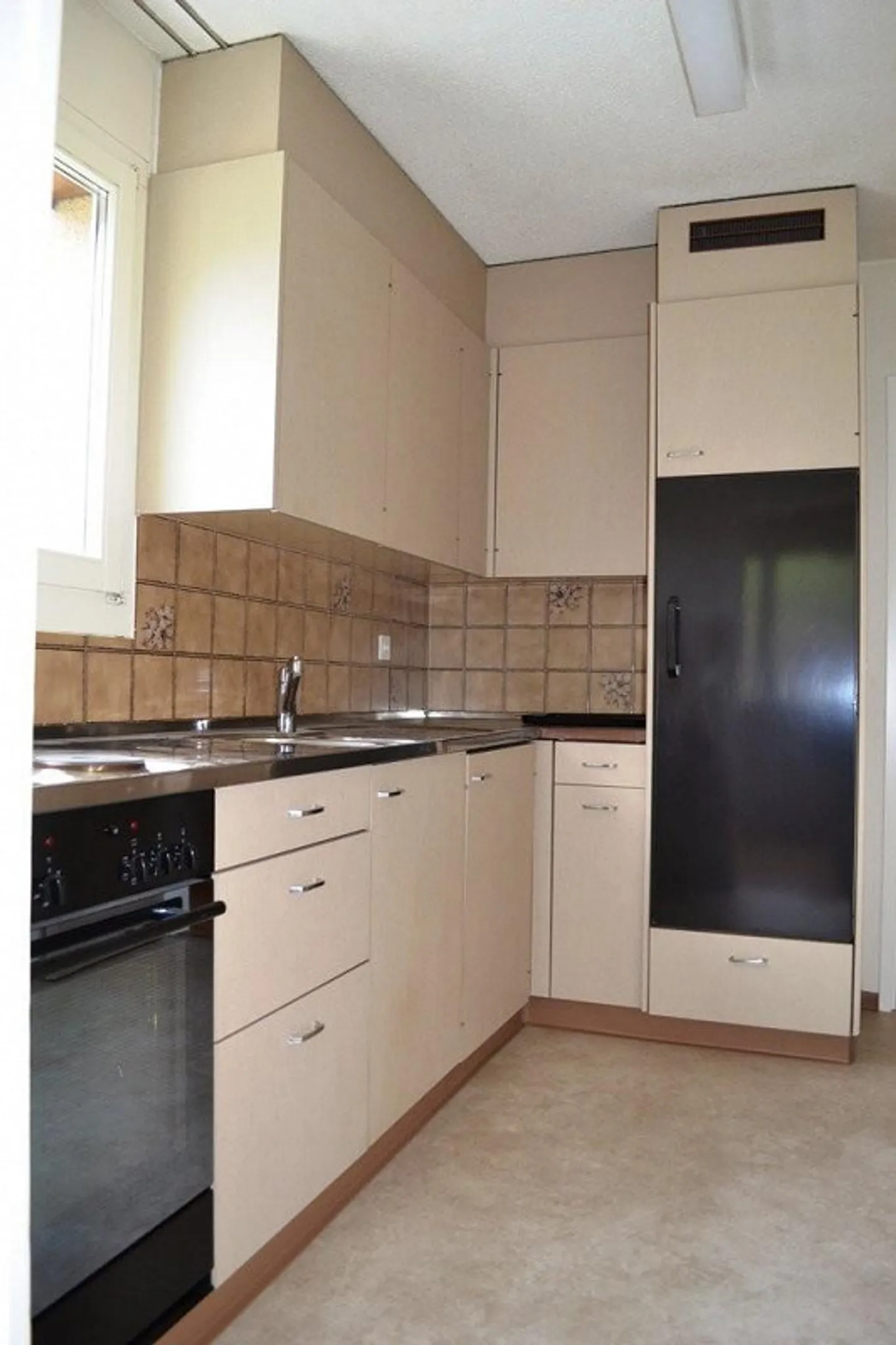 AFFITTARE SENZA CAUZIONE - Appartamento familiare tranquillo e conveniente - Foto 3 di 11