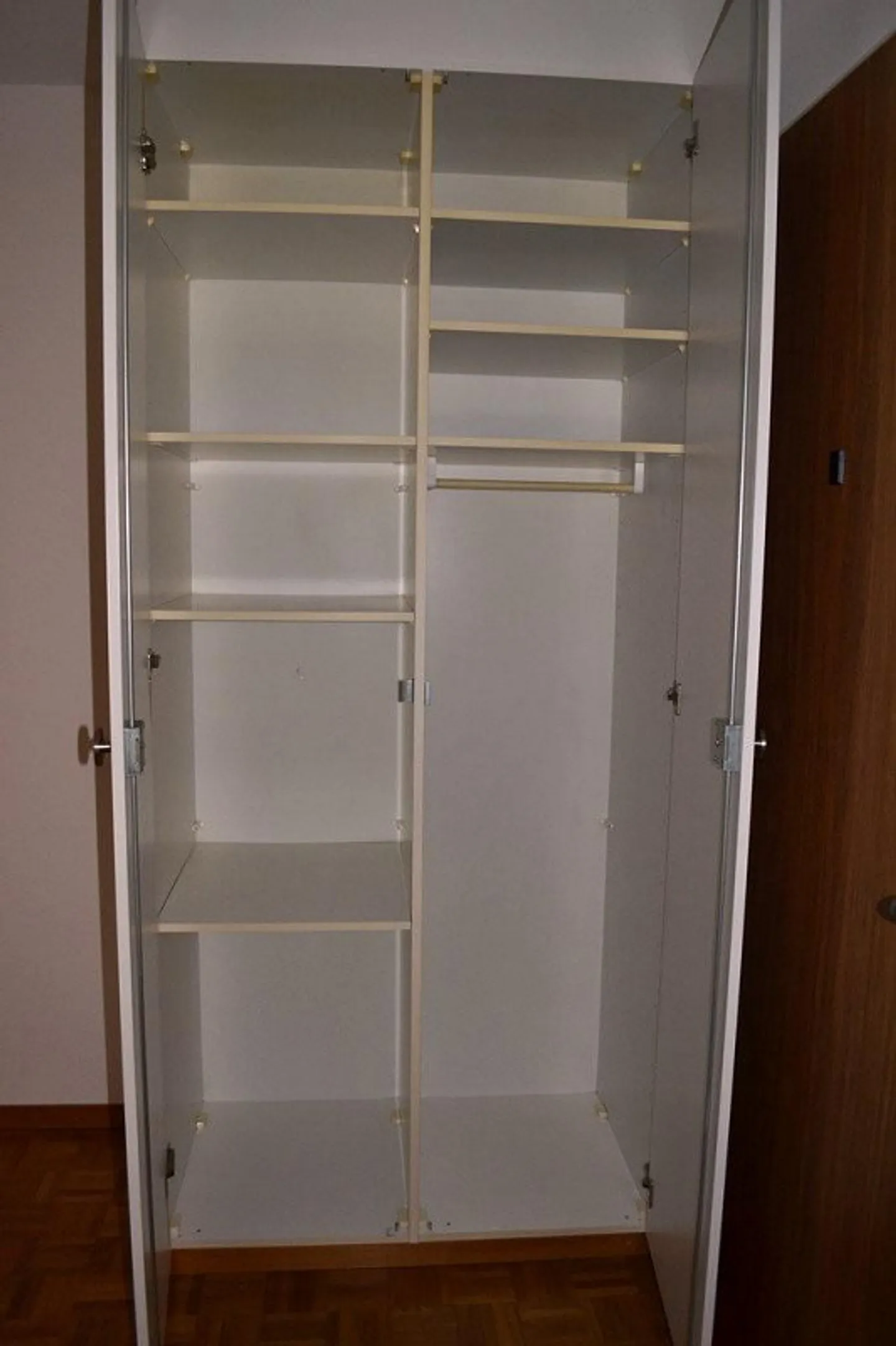 AFFITTARE SENZA CAUZIONE - Appartamento familiare tranquillo e conveniente - Foto 10 di 11