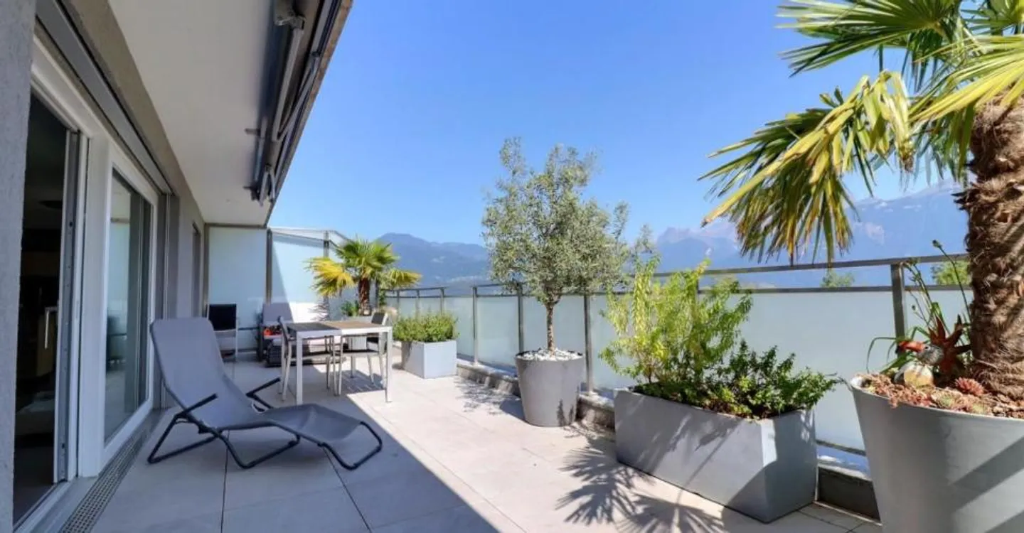 Magnificent 4.5 rooms in Monthey - Photo 2 of 13