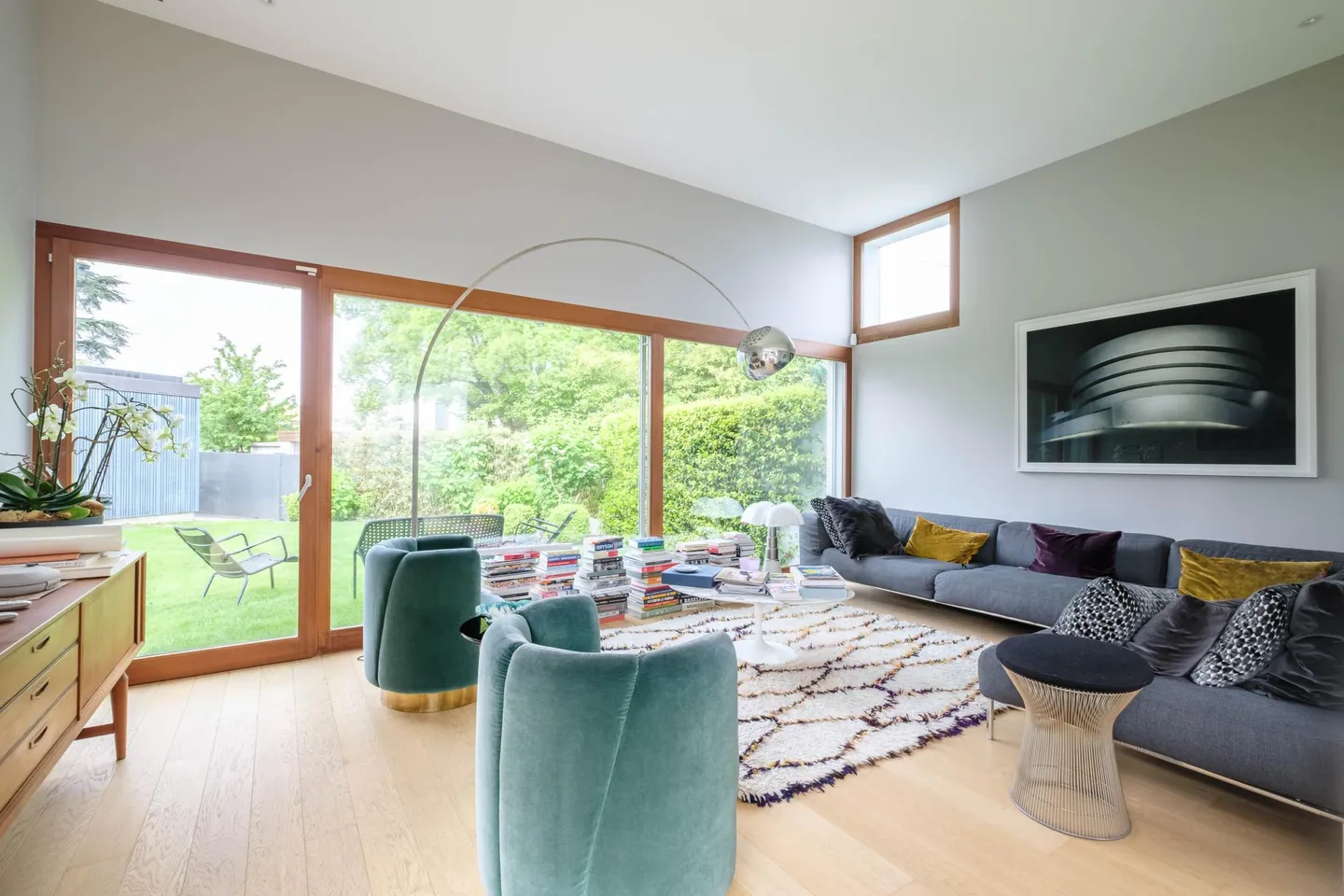 New - Architect-designed villa to discover - Photo 1 of 4