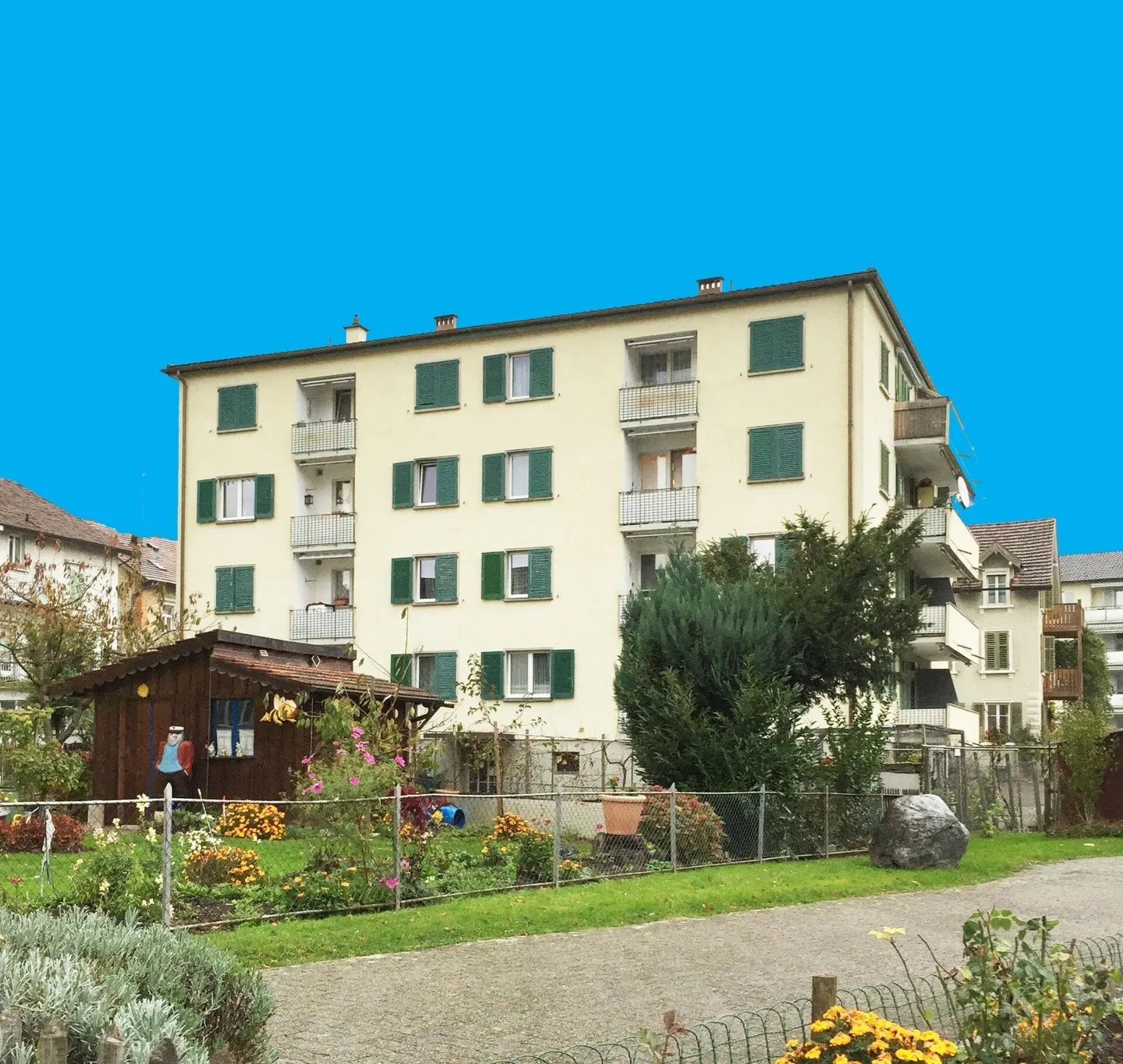 Bel appartement lumineux au 2ème étage avec 2 balcons - Photo 1 sur 11