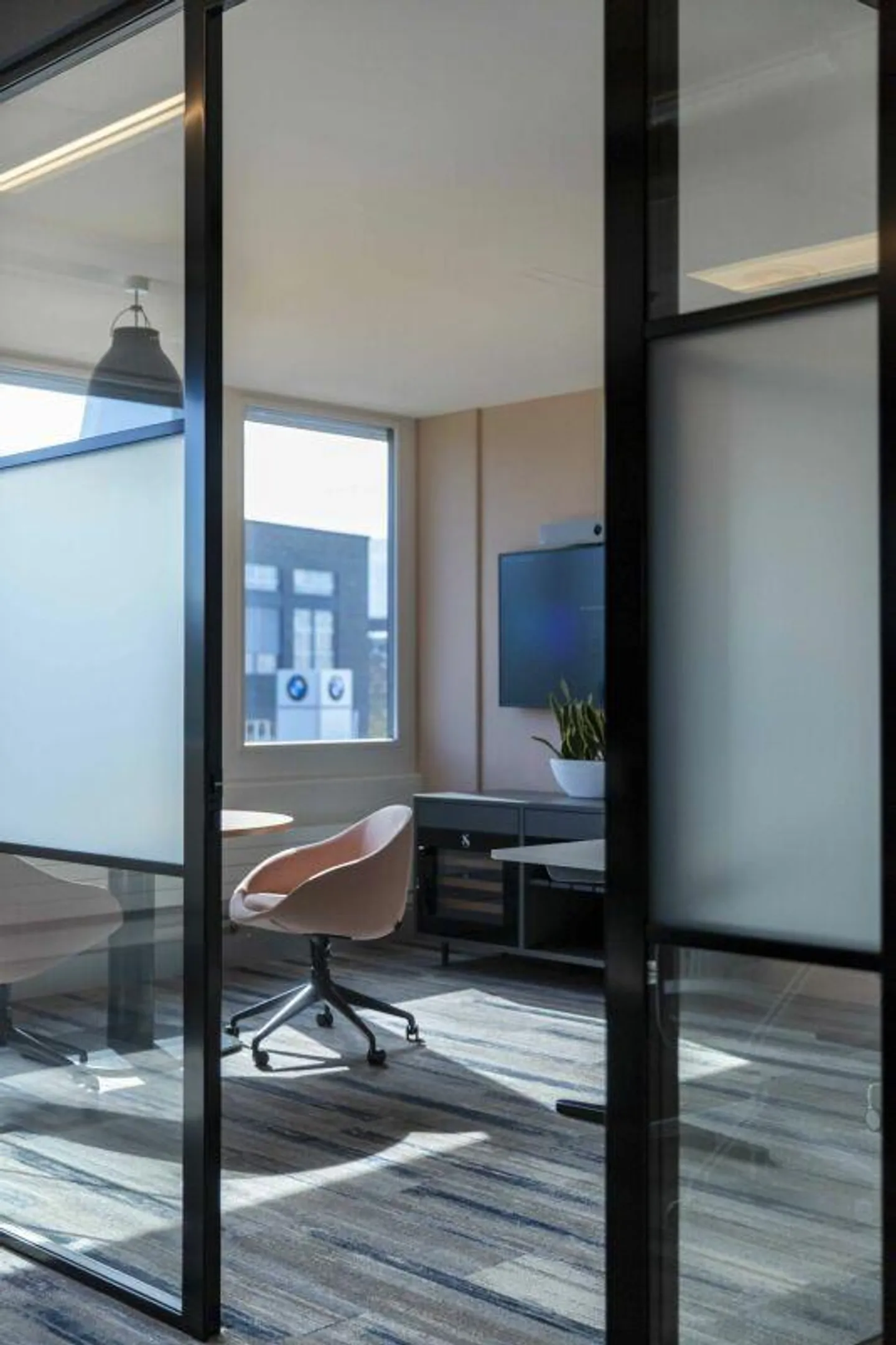 Exclusive large office space with state-of-the-art technology and first-class... - Photo 7 of 12