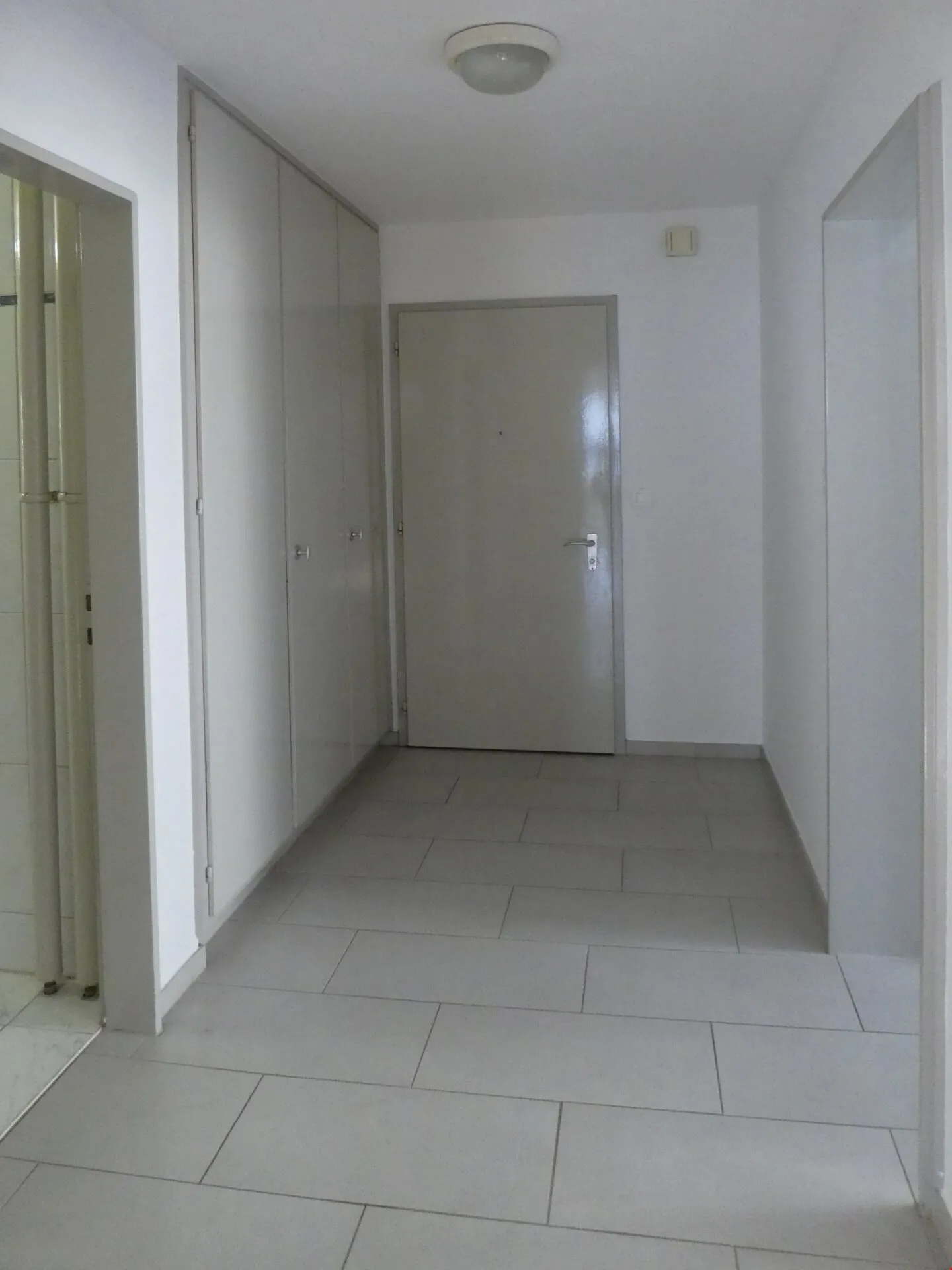 Bel appartement lumineux au 2ème étage avec 2 balcons - Photo 6 sur 11