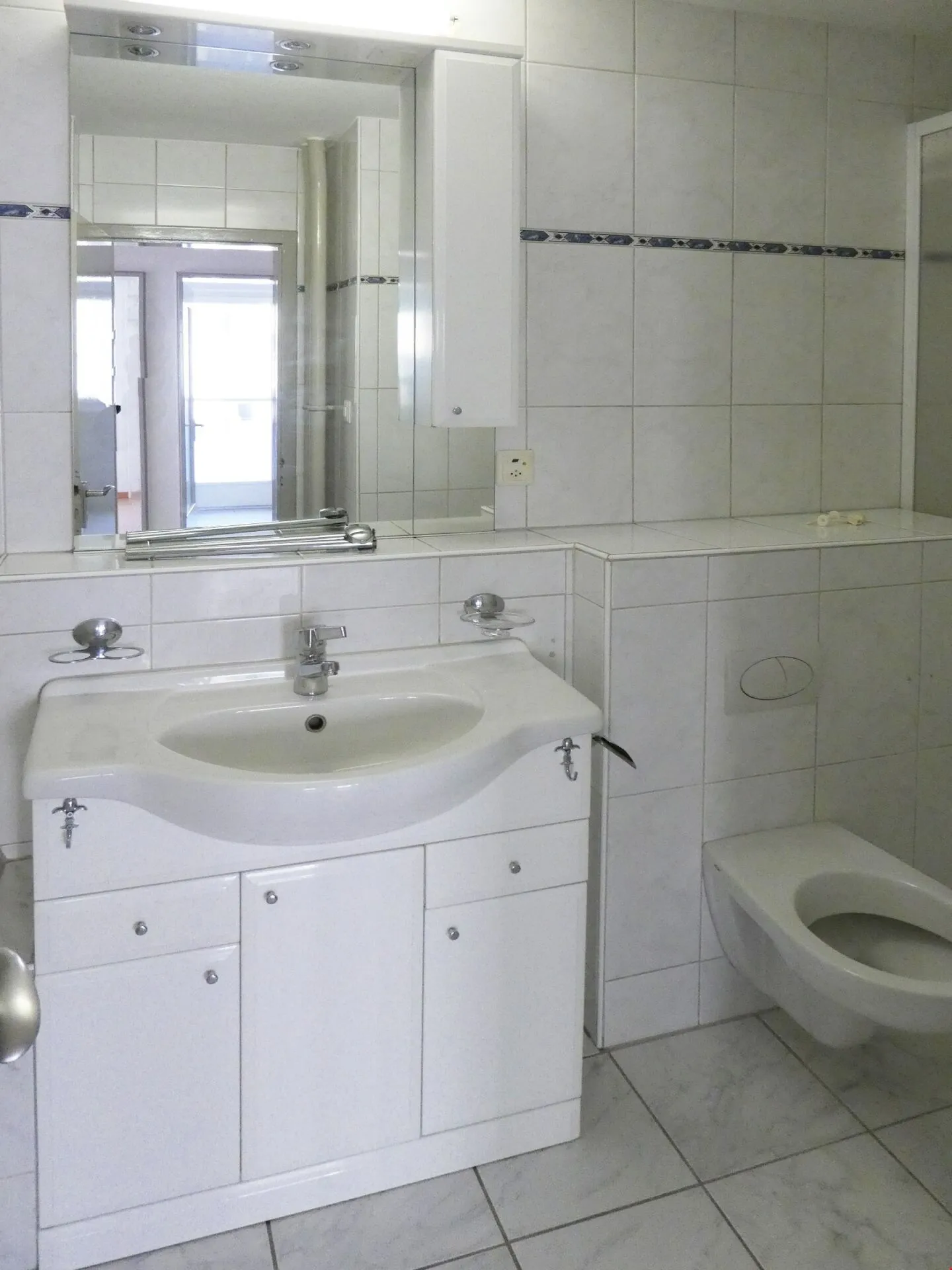 Bel appartement lumineux au 2ème étage avec 2 balcons - Photo 8 sur 11