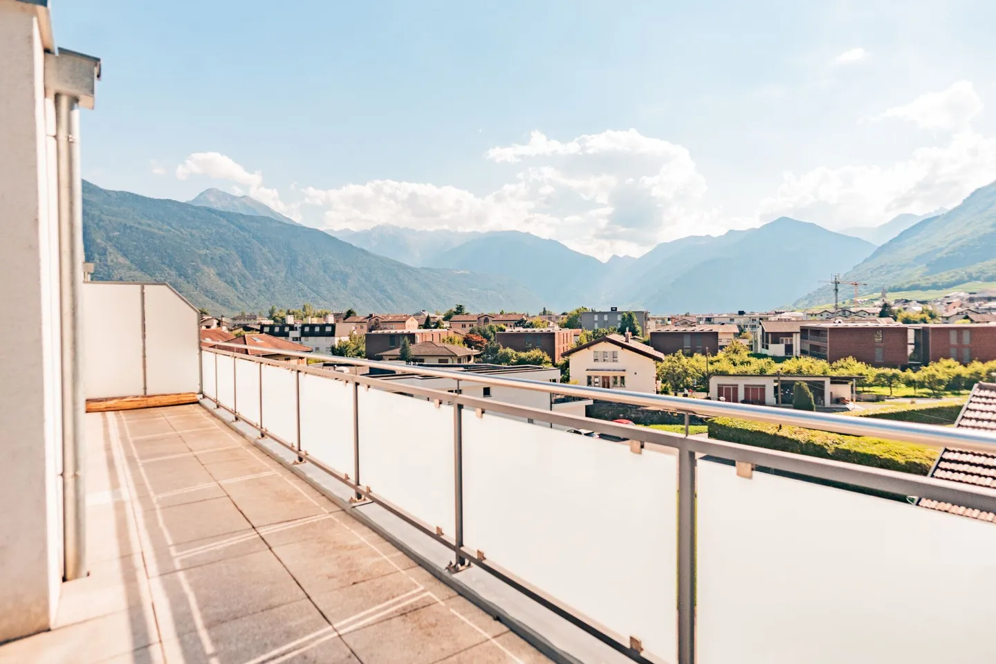 Wunderschöne 2,5-Zimmer-Penthouse-Wohnung in Fully - Foto 15 von 17