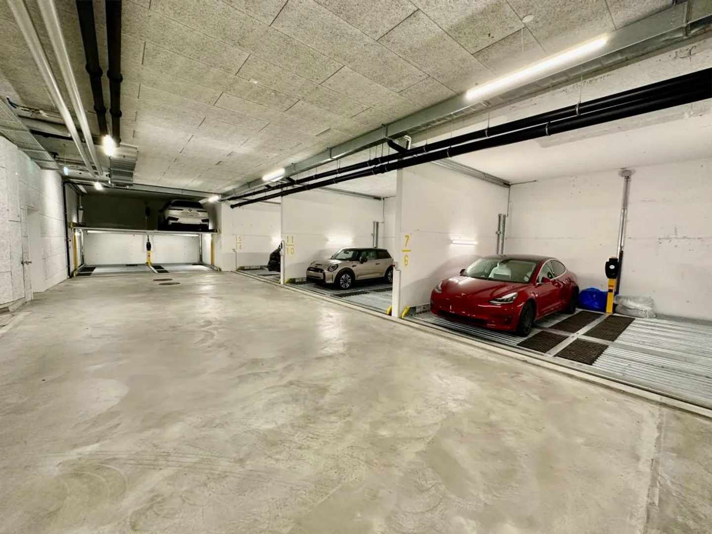 Parking spaces (with charging option) near Hergiswil NW train station - Photo 3 of 3