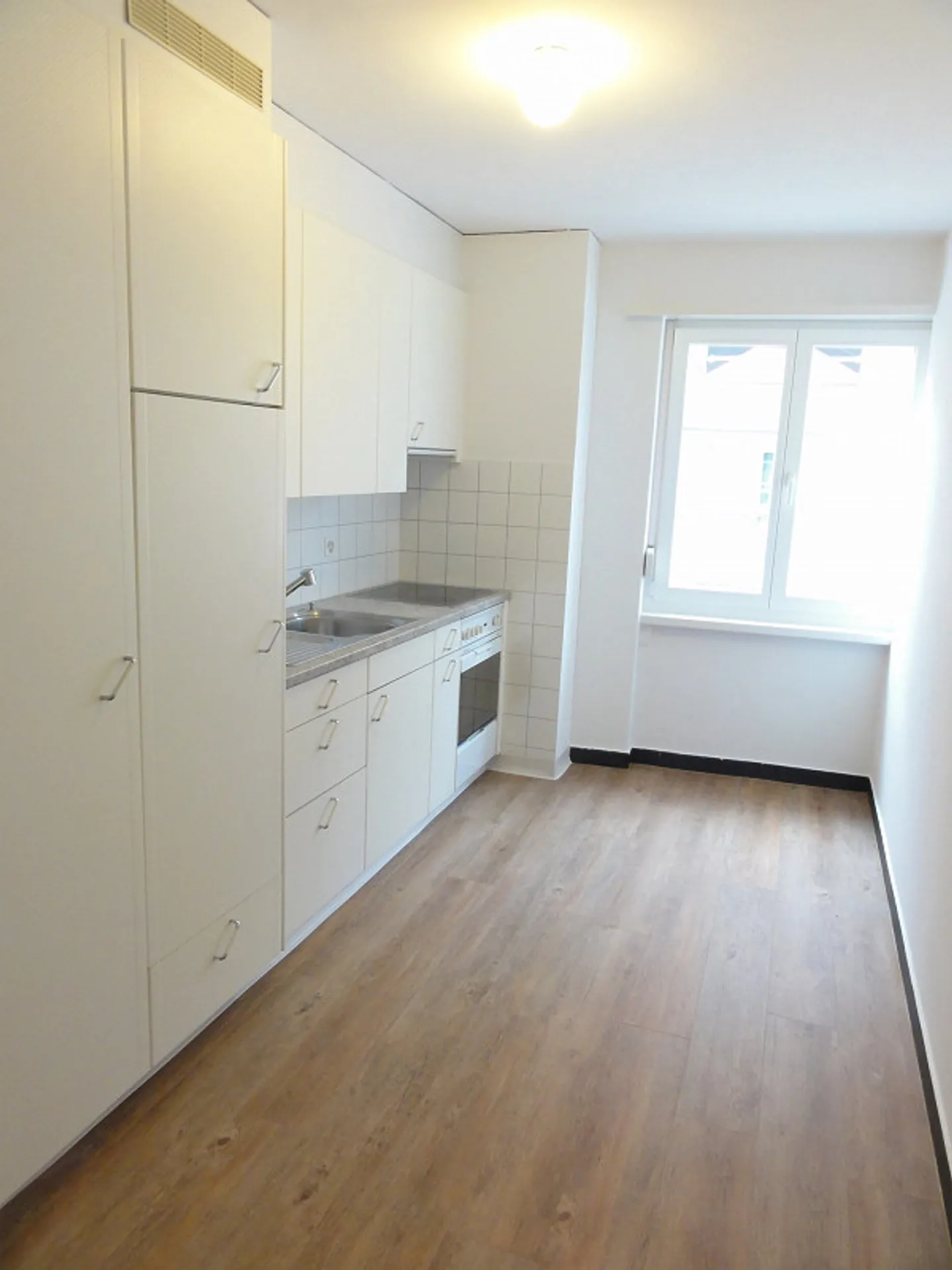 Bright, cozy apartment in the city center with elevator - Photo 1 of 11