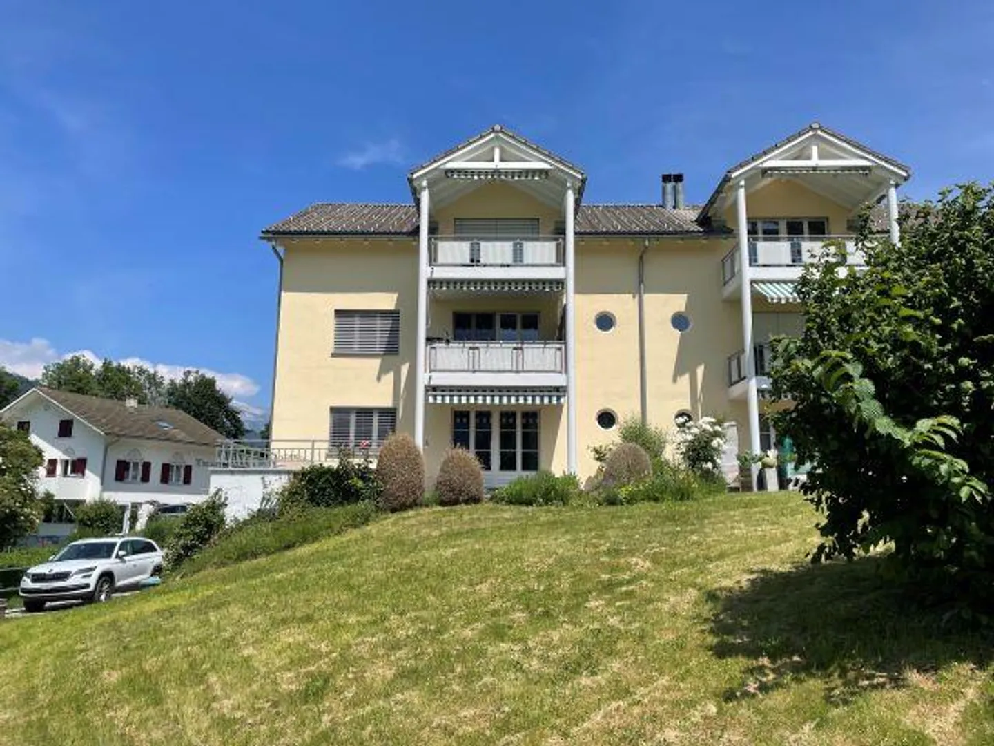 CASTRISCH zu vermieten 3.5 Zimmerwohnung - Foto 1 von 15