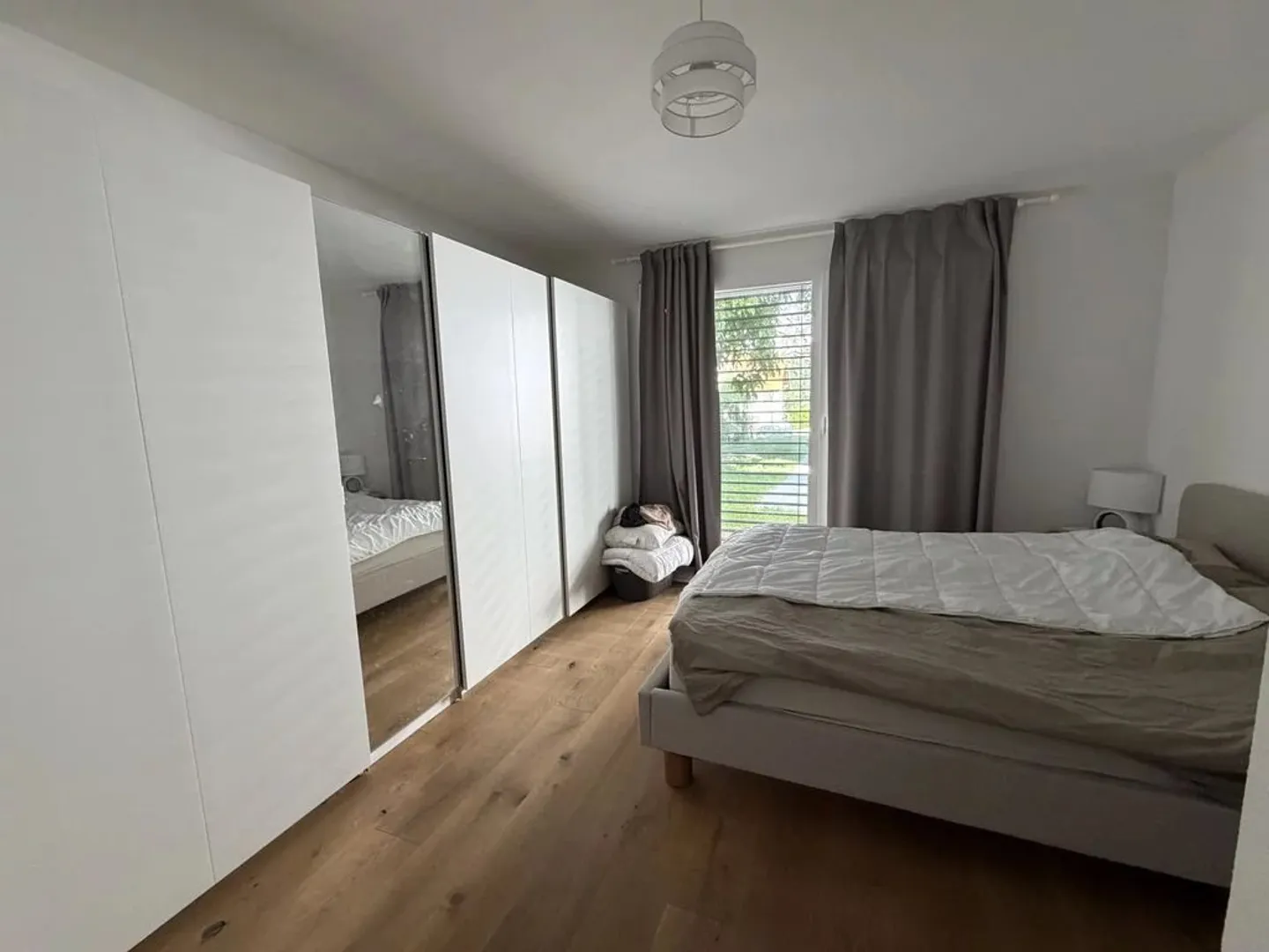 Appartement avec 3,5 pièces au rez-de-chaussée avec jardin privé - Photo 3 sur 7