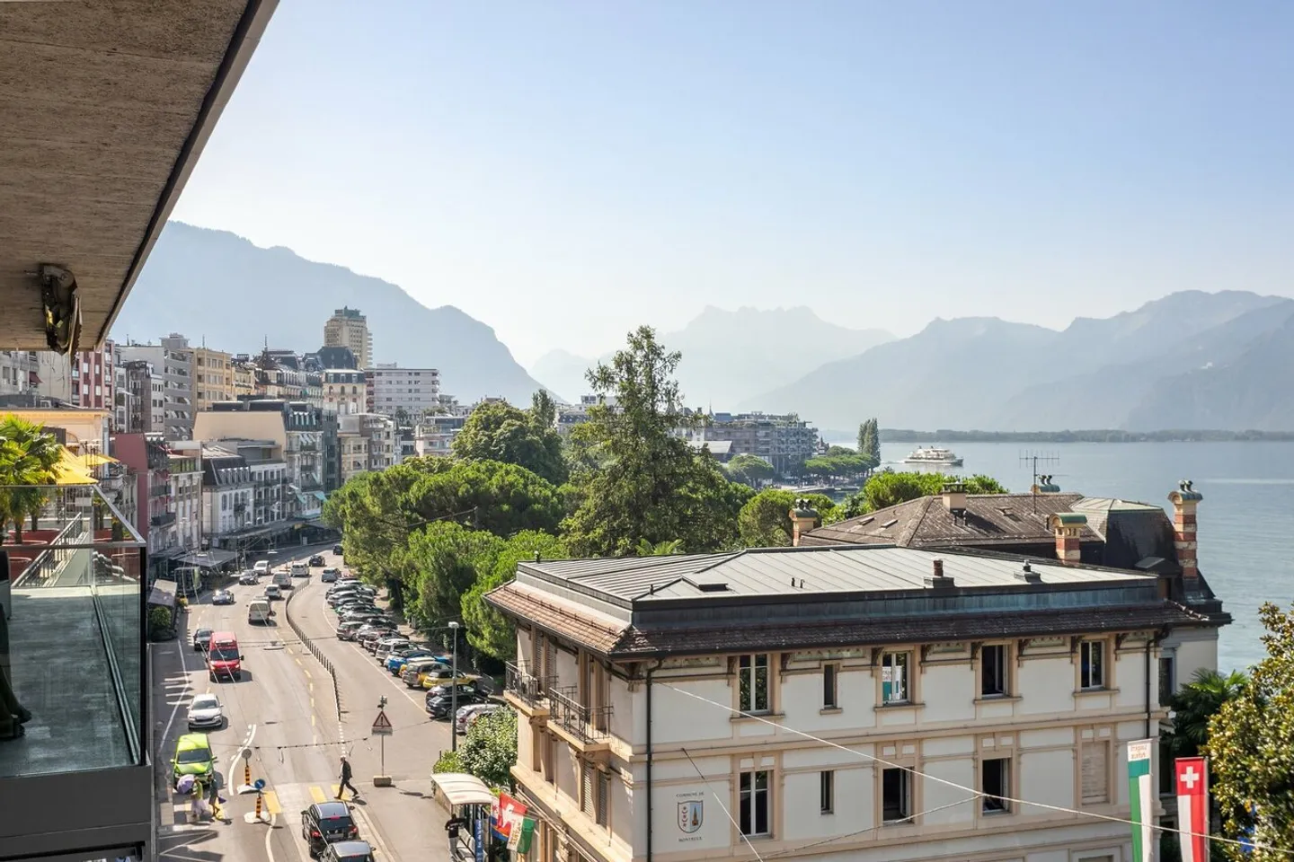 HOCHWERTIGE DIENSTLEISTUNGEN im Stadtzentrum, Blick auf den See und die Berge - Foto 2 von 23