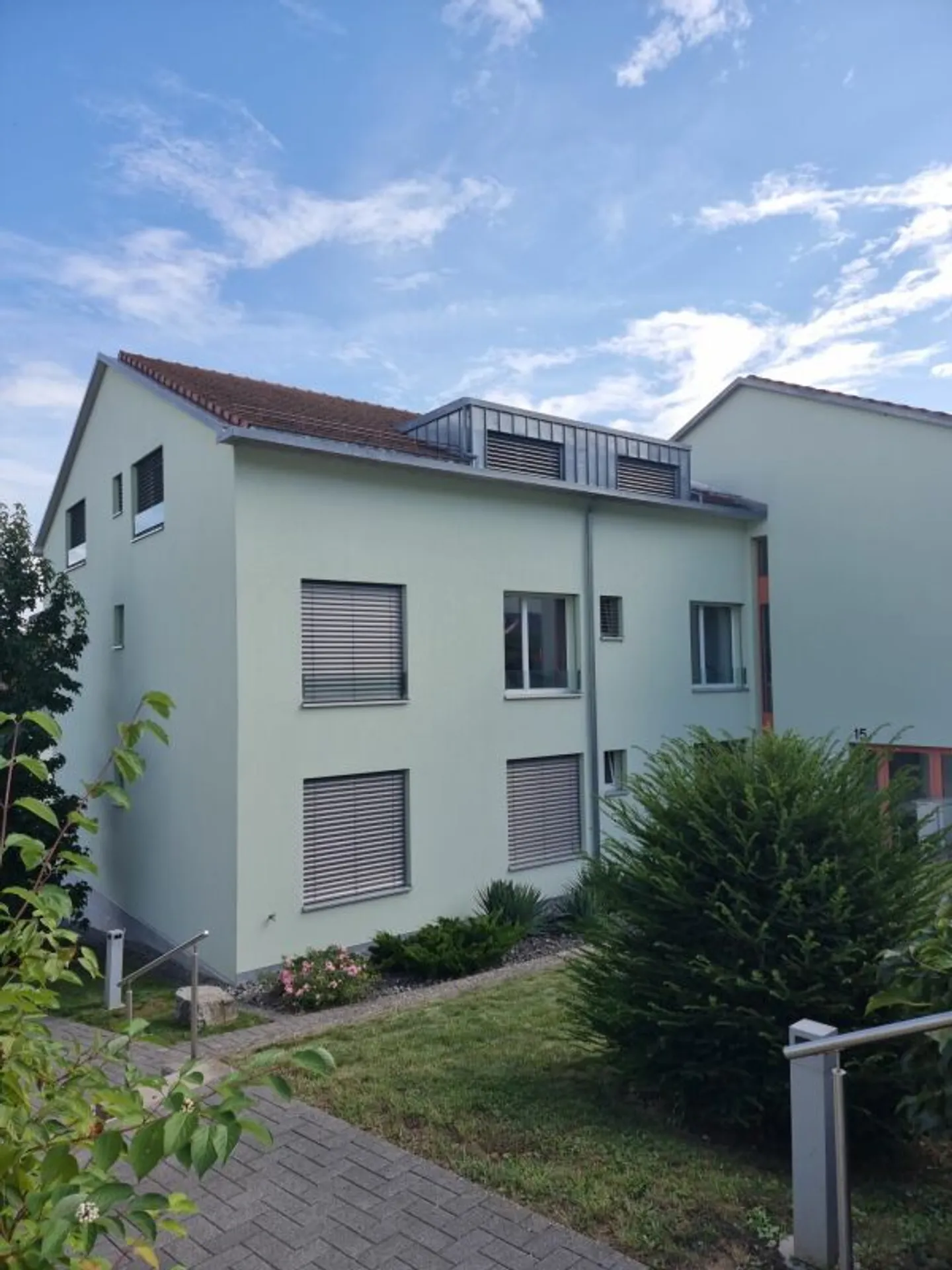 Modern 3.5-room apartment for rent in Safnern - Photo 1 of 10