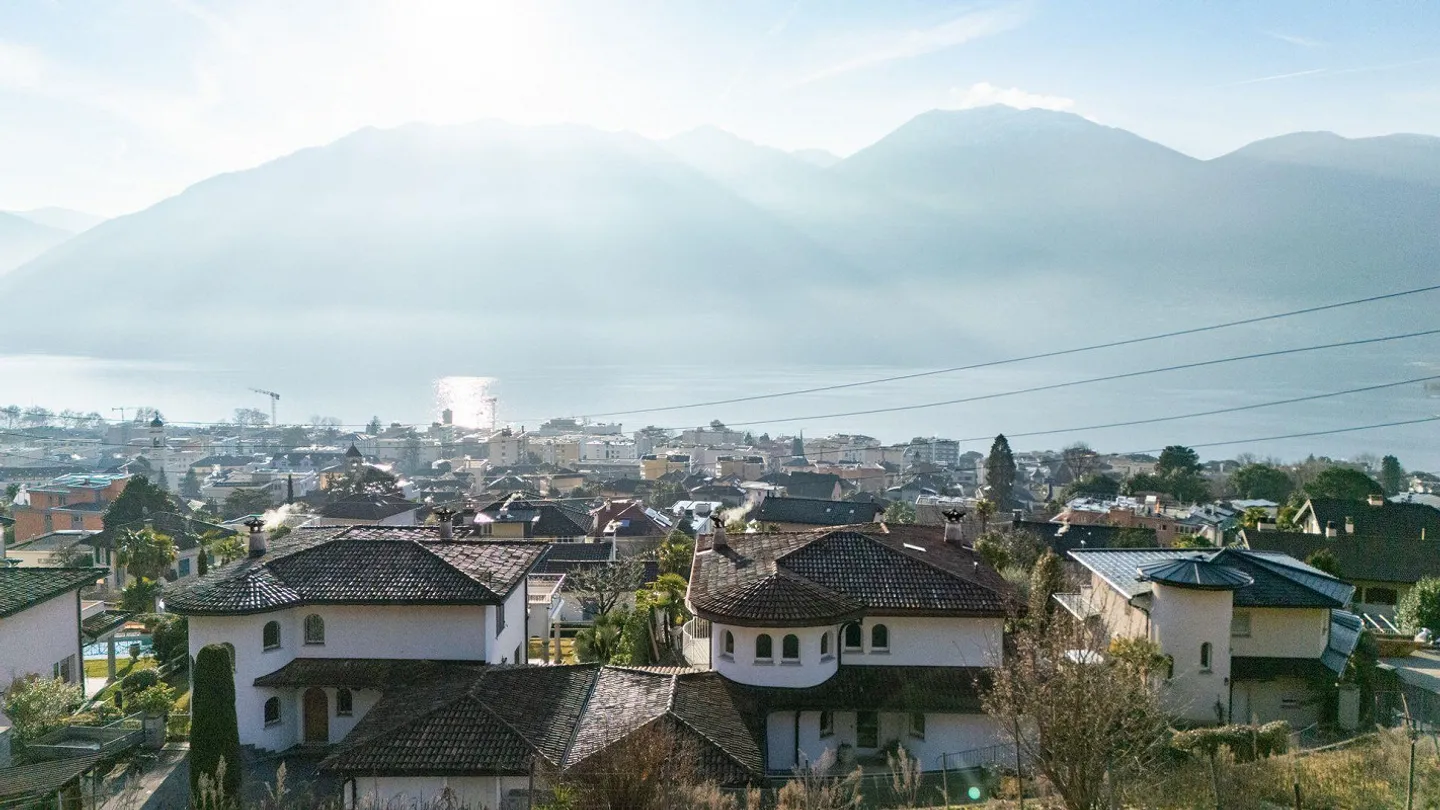 Baugrundstück mit Seeblick - Foto 1 von 4