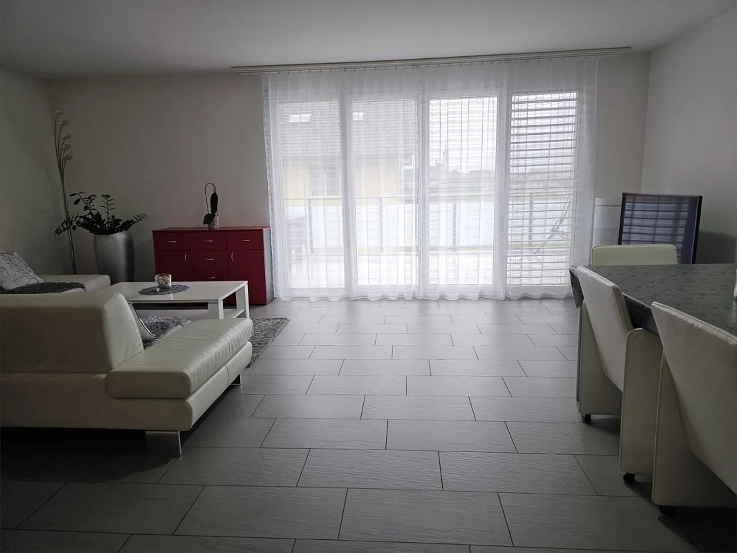 4.5 Zimmer Wohnung mit herrlicher Aussicht - Foto 4 von 8