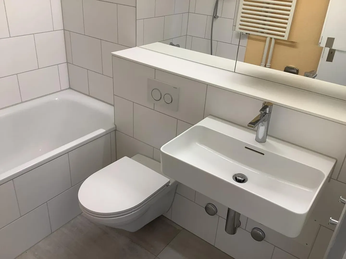 Charmante Wohnung mit Stadtanbindung - Foto 3 von 4