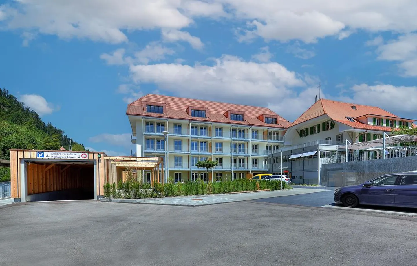 Looking for a practical parking space in Oberdiessbach? - Photo 1 of 4