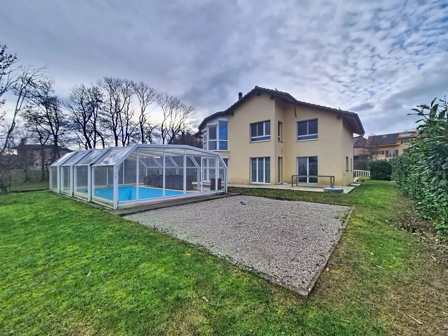 Individual villa with pool without any nuisance - Photo 1 of 11