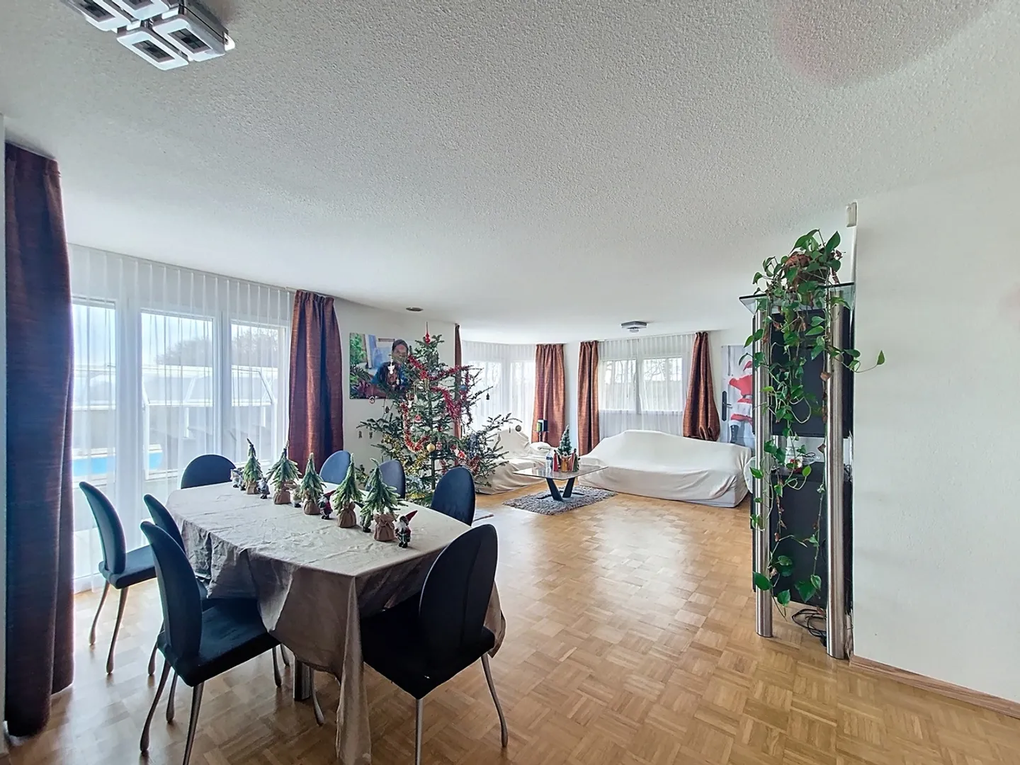 Individual villa with pool without any nuisance - Photo 2 of 11