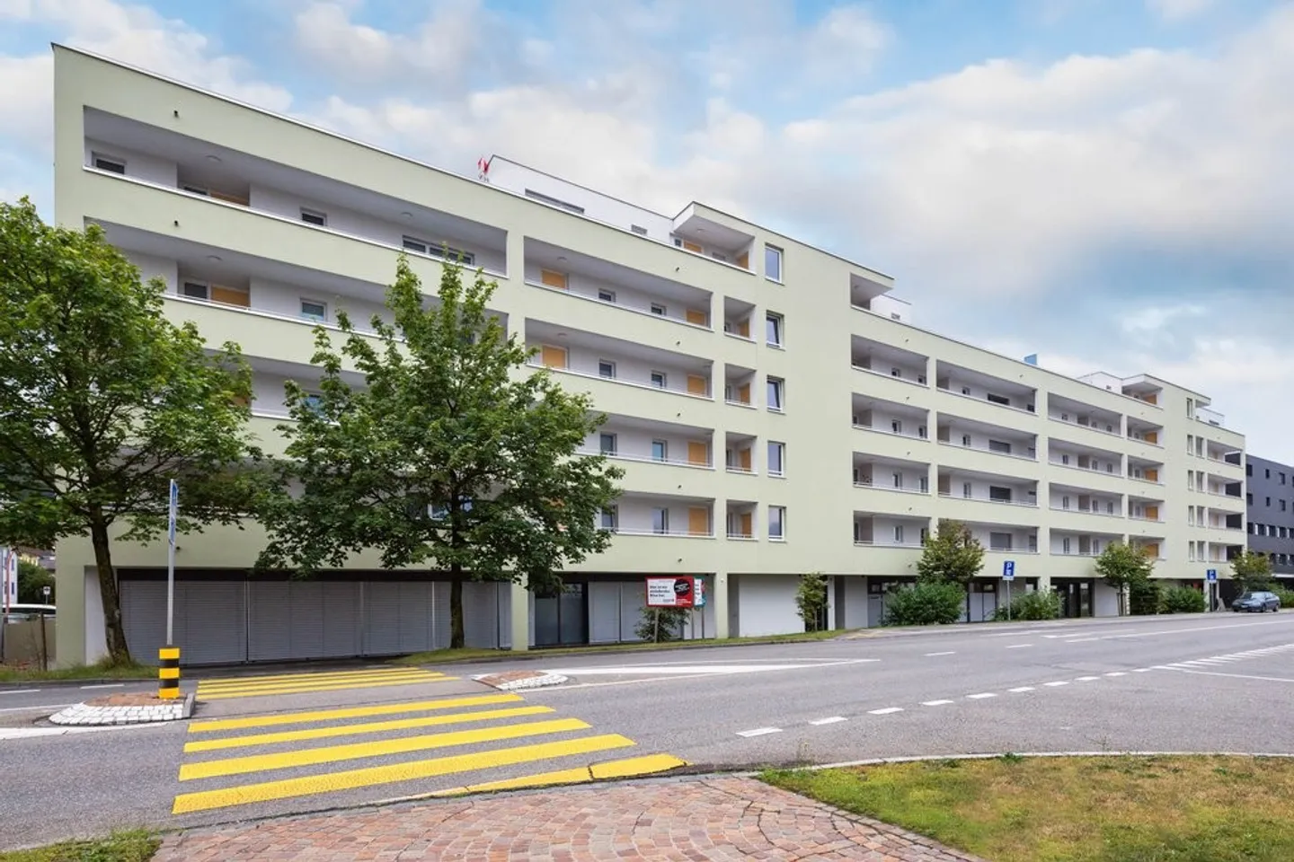 Espace de stationnement sécurisé - Photo 2 sur 2