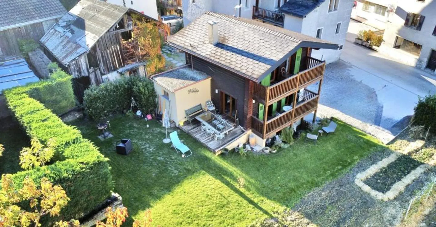 Casa Incantevole con Studio Indipendente - Foto 2 di 12