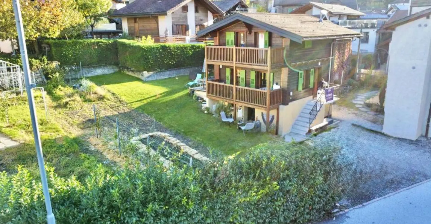 Casa Incantevole con Studio Indipendente - Foto 3 di 12