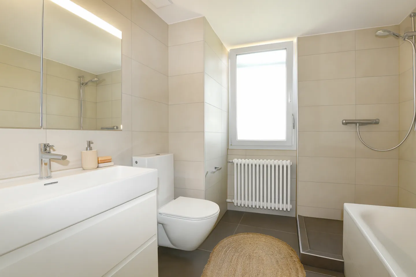Appartamento appena ristrutturato ad Aarau Rohr - Foto 7 di 8