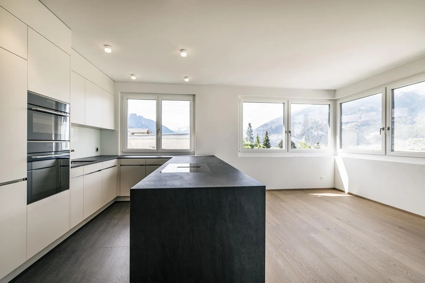 Neubau 3.5-Zimmerwohnung an bester Lage - Foto 1 von 9