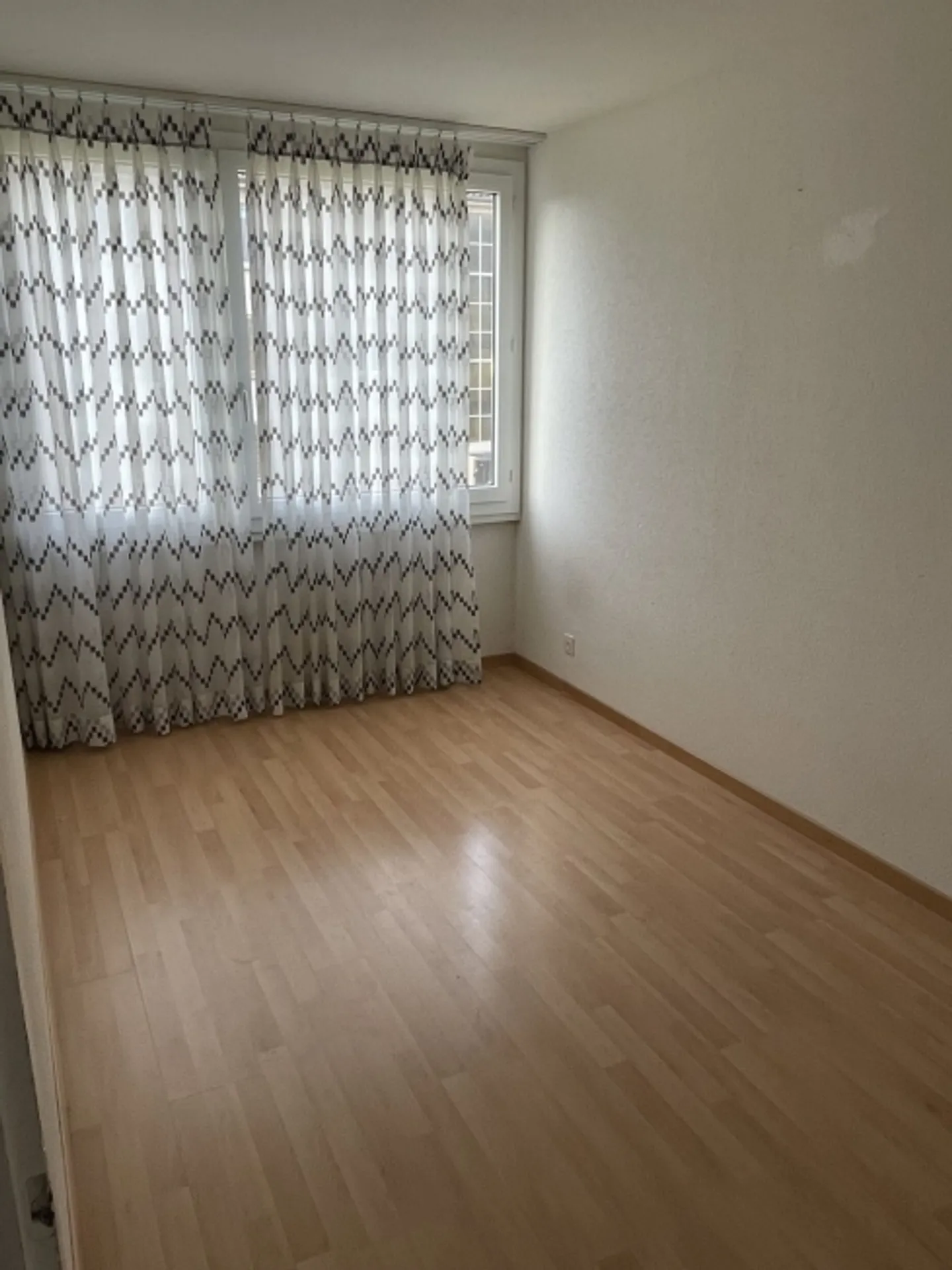 Charmant appartement 4 pièces - Photo 2 sur 13