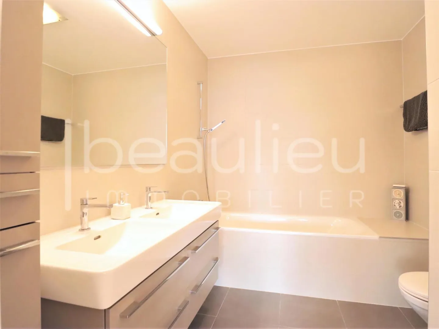 Furnished 4.5-room apartment - Photo 6 of 6