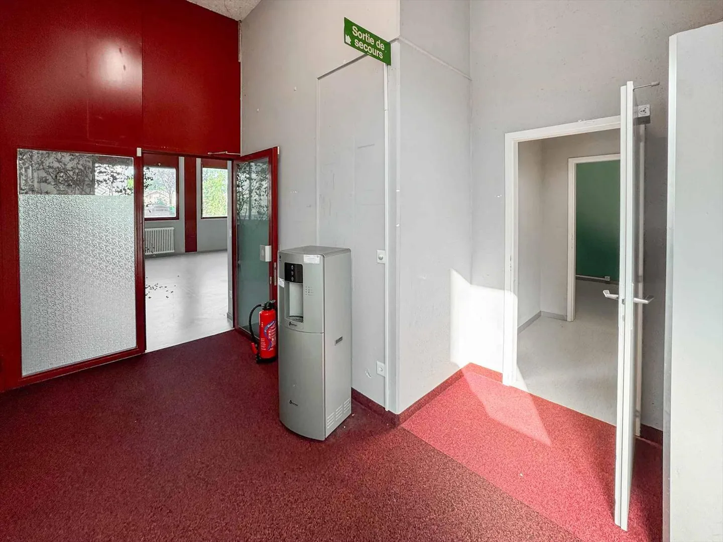 Heller Workshop von 365 m² in Meyrin - Foto 9 von 11