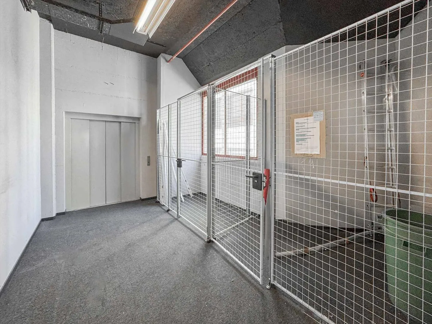 Heller Workshop von 365 m² in Meyrin - Foto 7 von 11