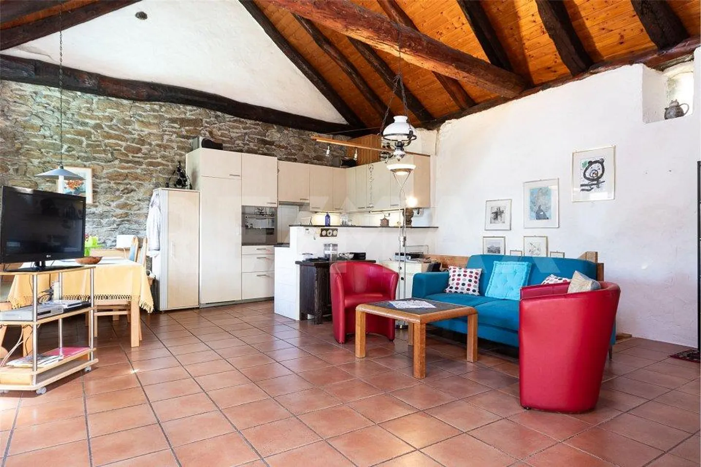 Casa familiare con piscina - Foto 7 di 13