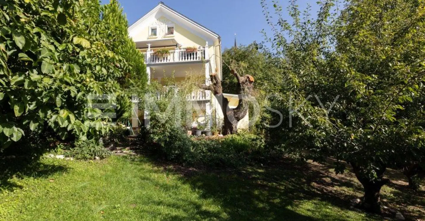 Charaktervolles Haus mit Gartenidylle und vielseitigem Potenzial - Foto 1 di 5