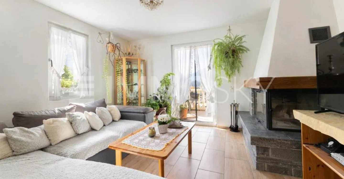 Charaktervolles Haus mit Gartenidylle und vielseitigem Potenzial - Foto 2 di 5