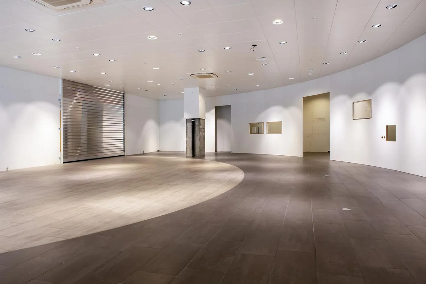 Espace commercial d'environ 220m² dans le centre de quartier - Migros Birsfelden - Photo 4 sur 6