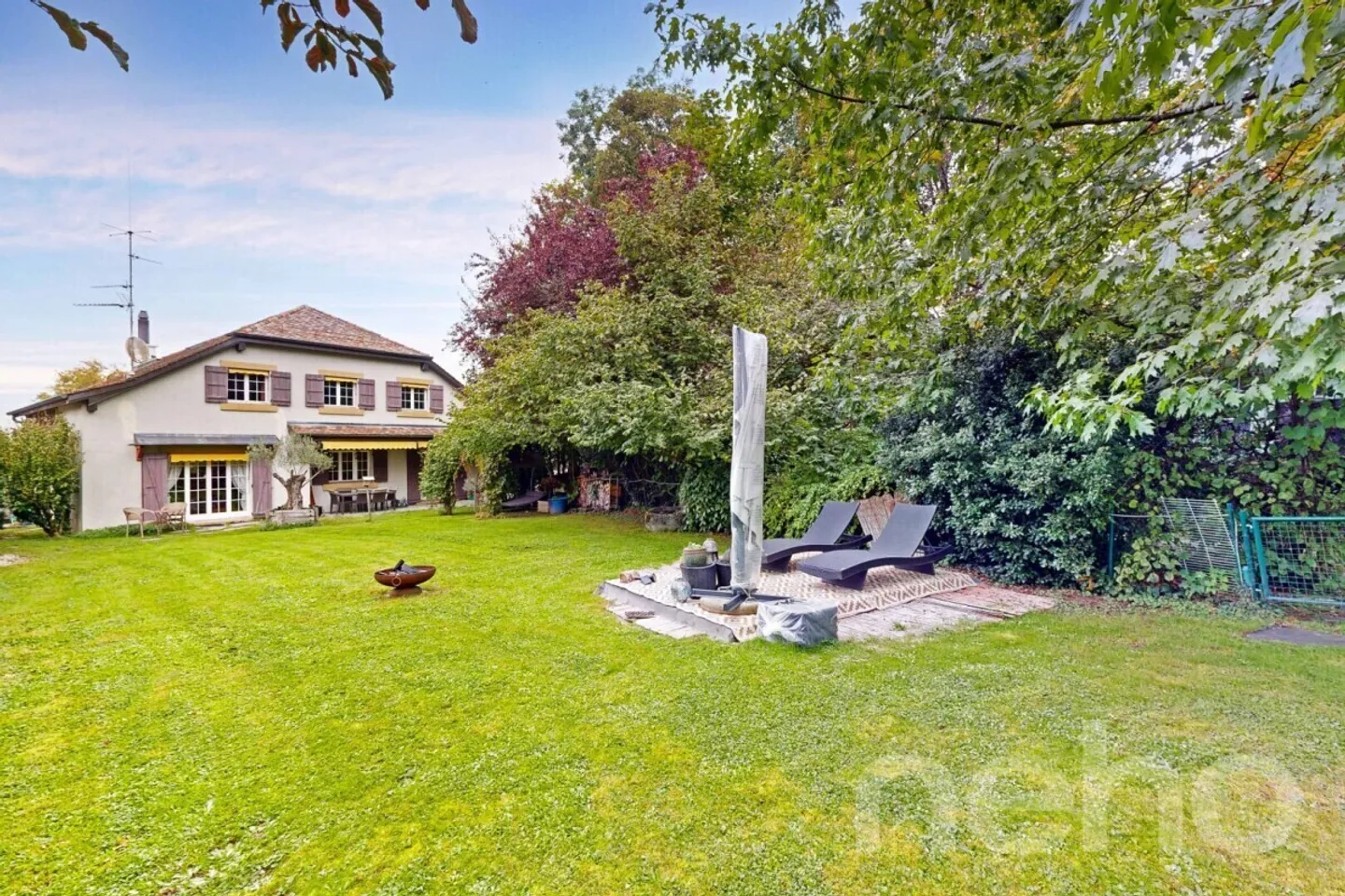 Helles Familienhaus mit Garten und großem Potenzial - Foto 3 von 12