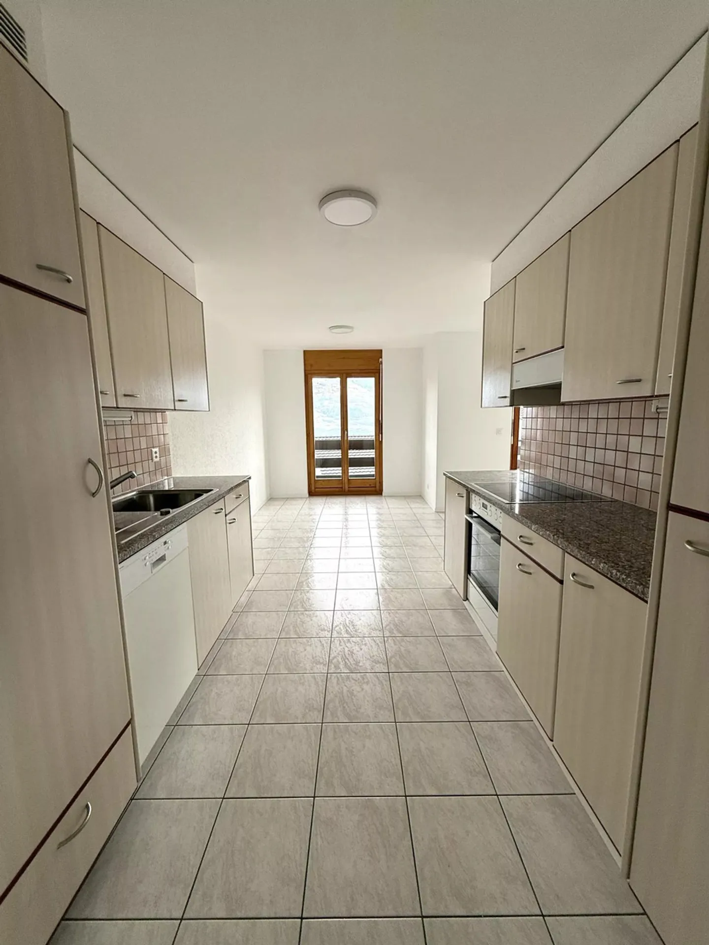 Charmant appartement 4.5 pièces - Photo 3 sur 13