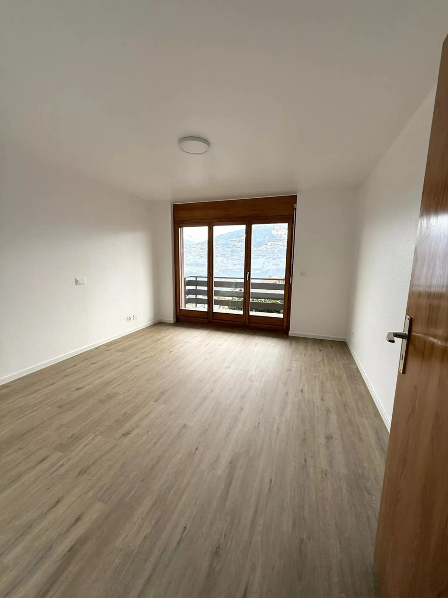 Charmant appartement 4.5 pièces - Photo 5 sur 13