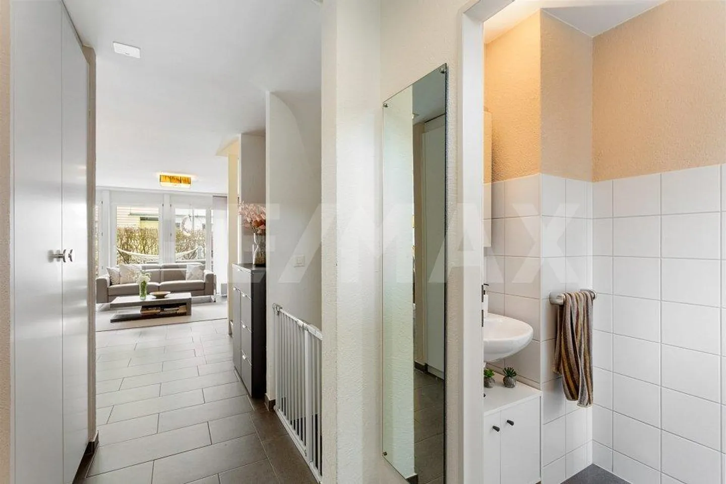 Maison individuelle moderne de 5,5 pièces dans un quartier résidentiel prisé - Photo 6 sur 10