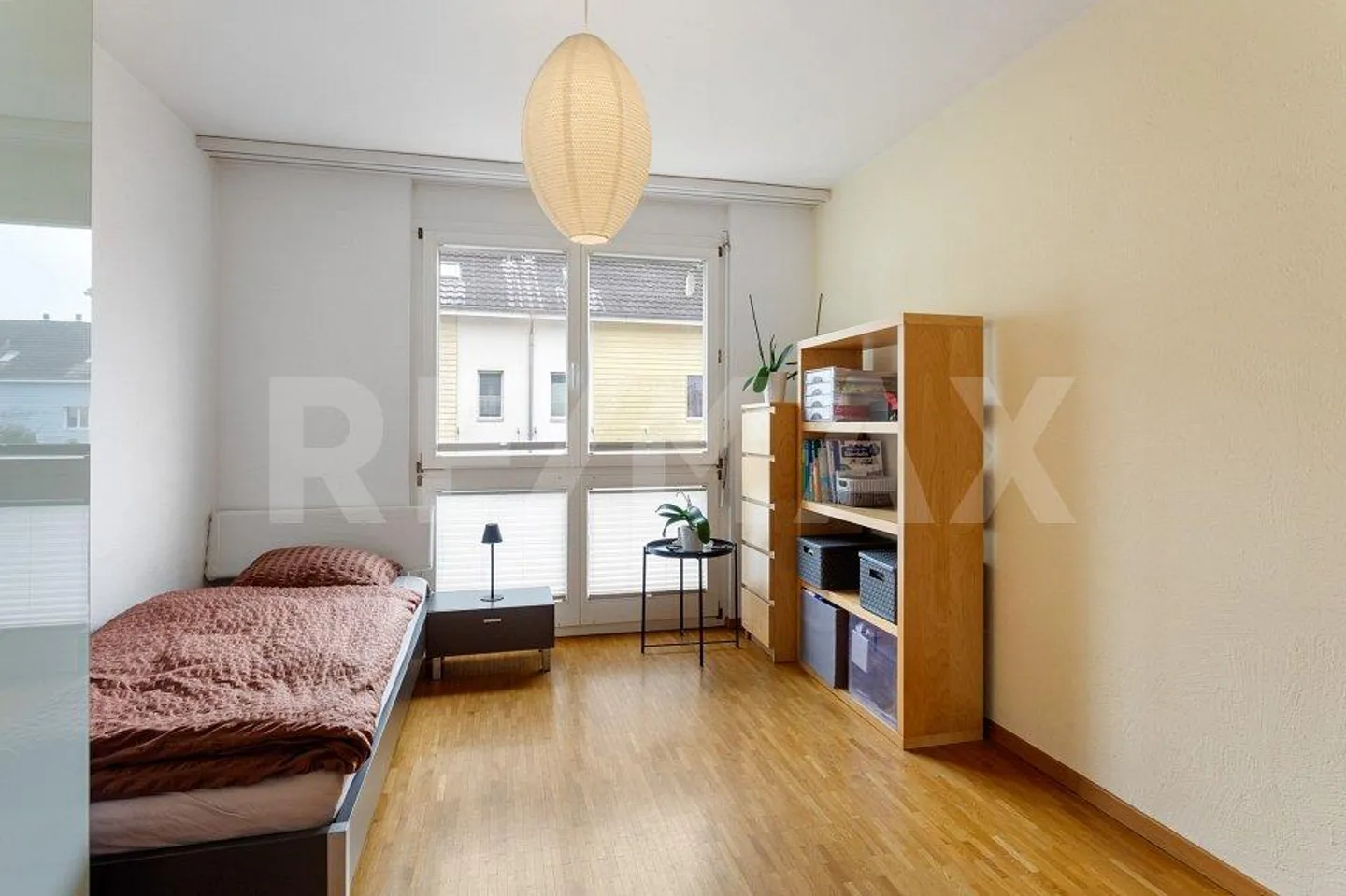 Maison individuelle moderne de 5,5 pièces dans un quartier résidentiel prisé - Photo 8 sur 10