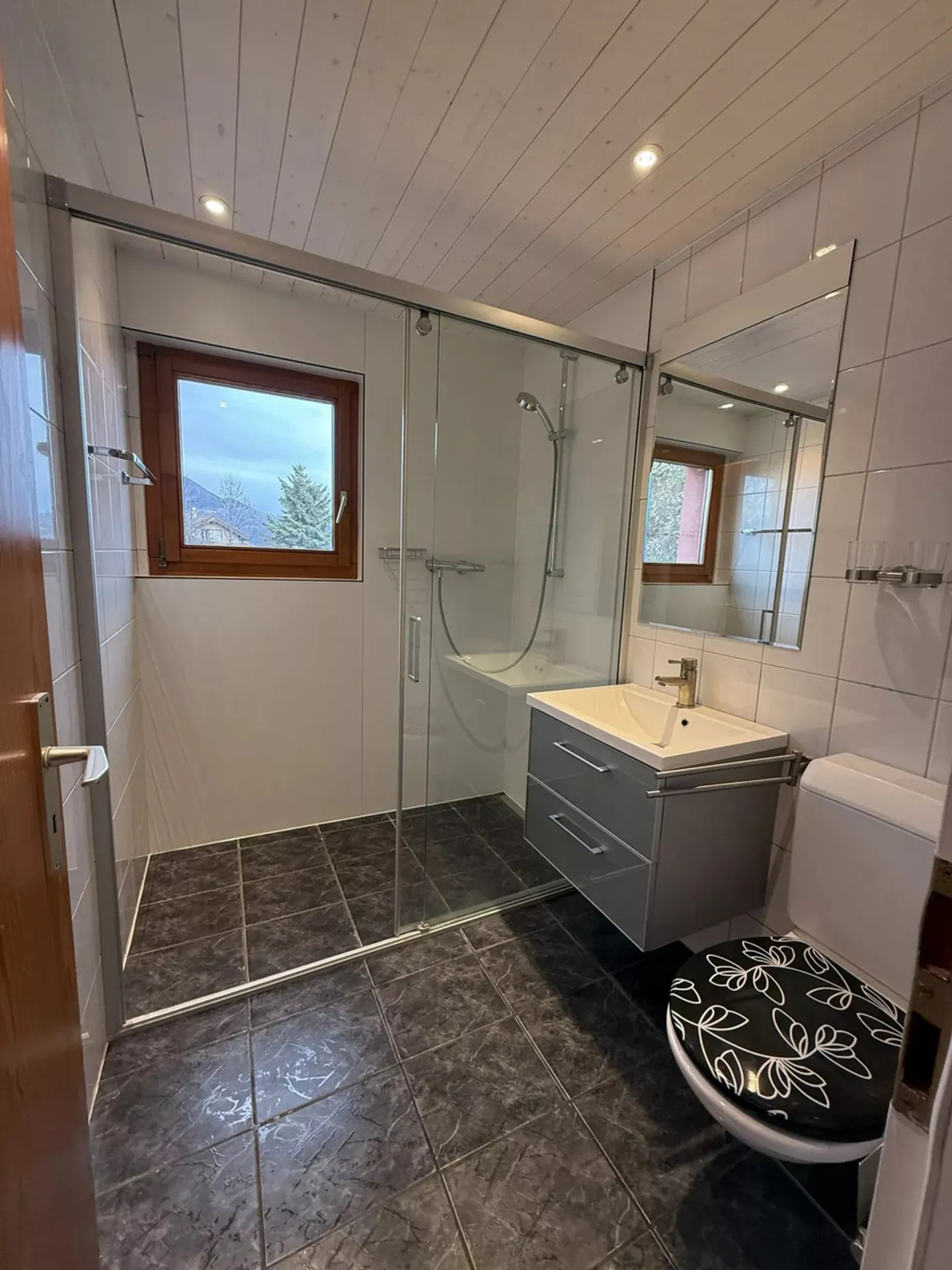 Charmant appartement 4.5 pièces - Photo 8 sur 13