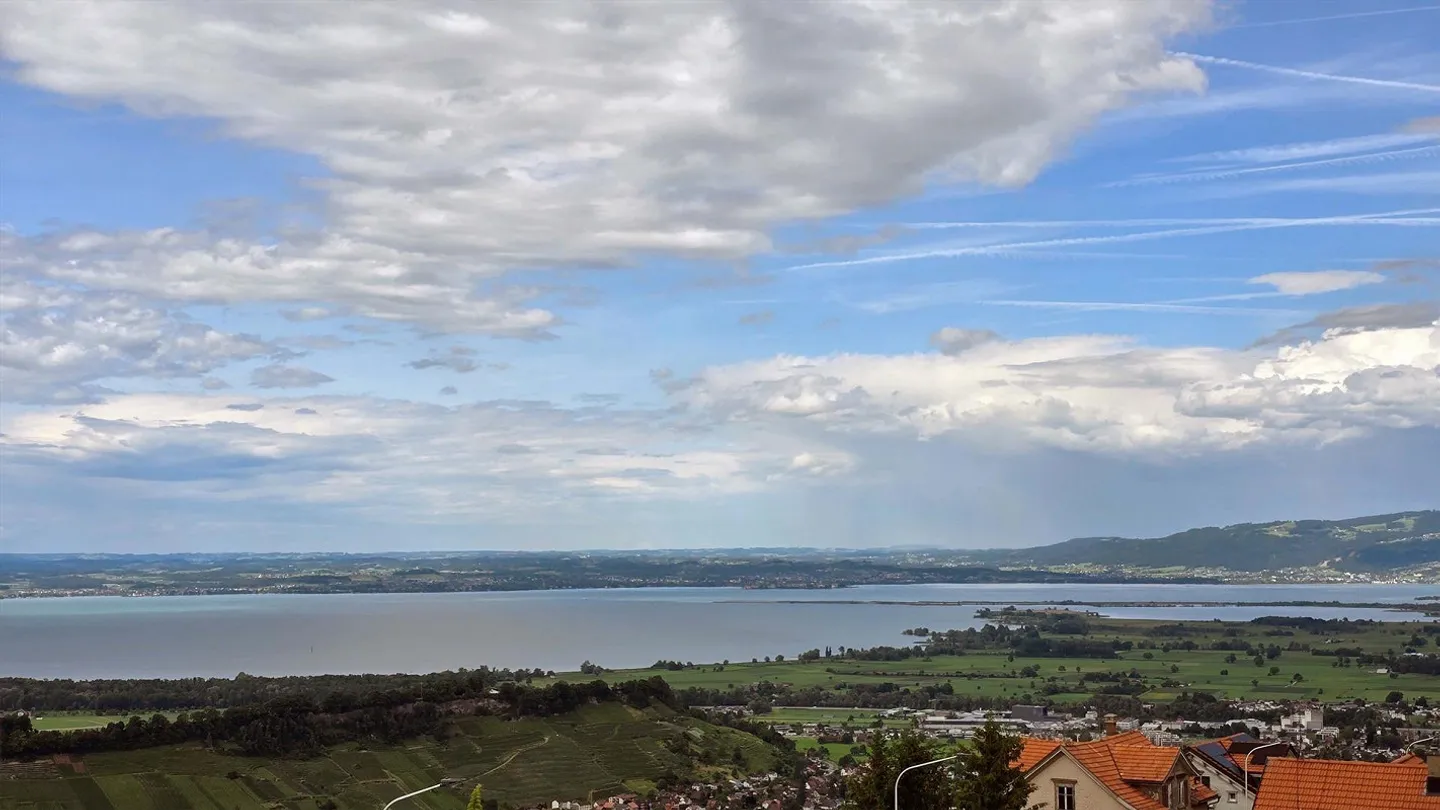 Moderno attico di 4,5 stanze con vista mozzafiato a Wolfhalden - Foto 3 di 18