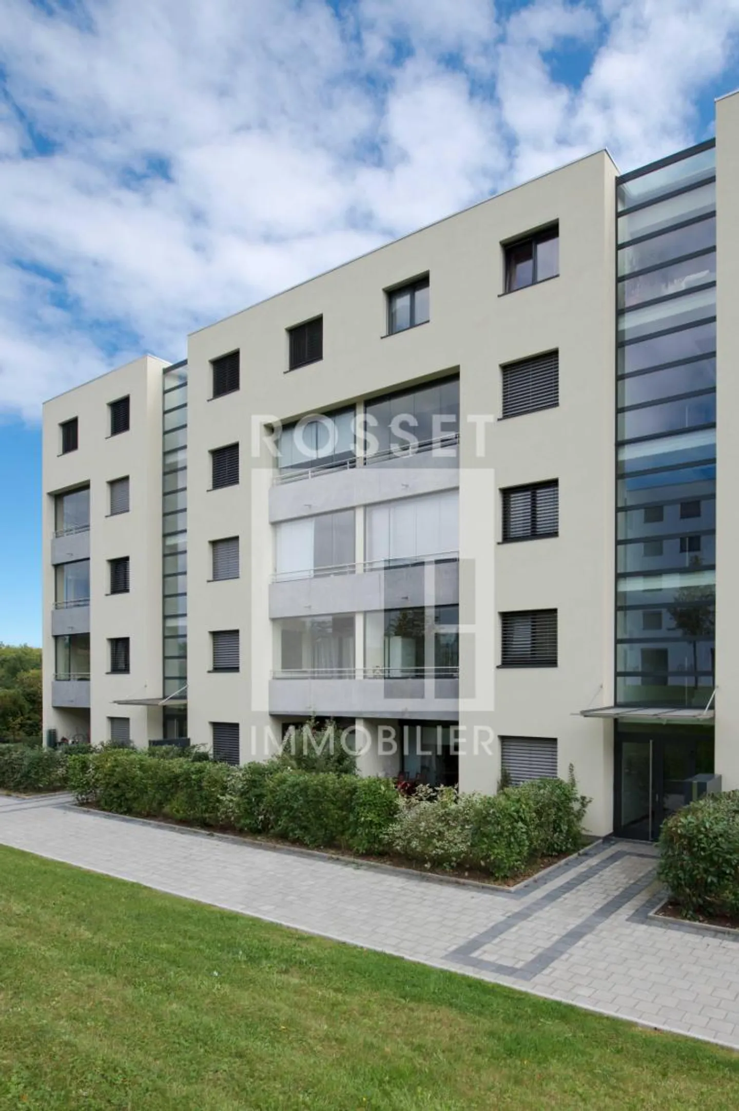 Offener Platz - Foto 3 von 3